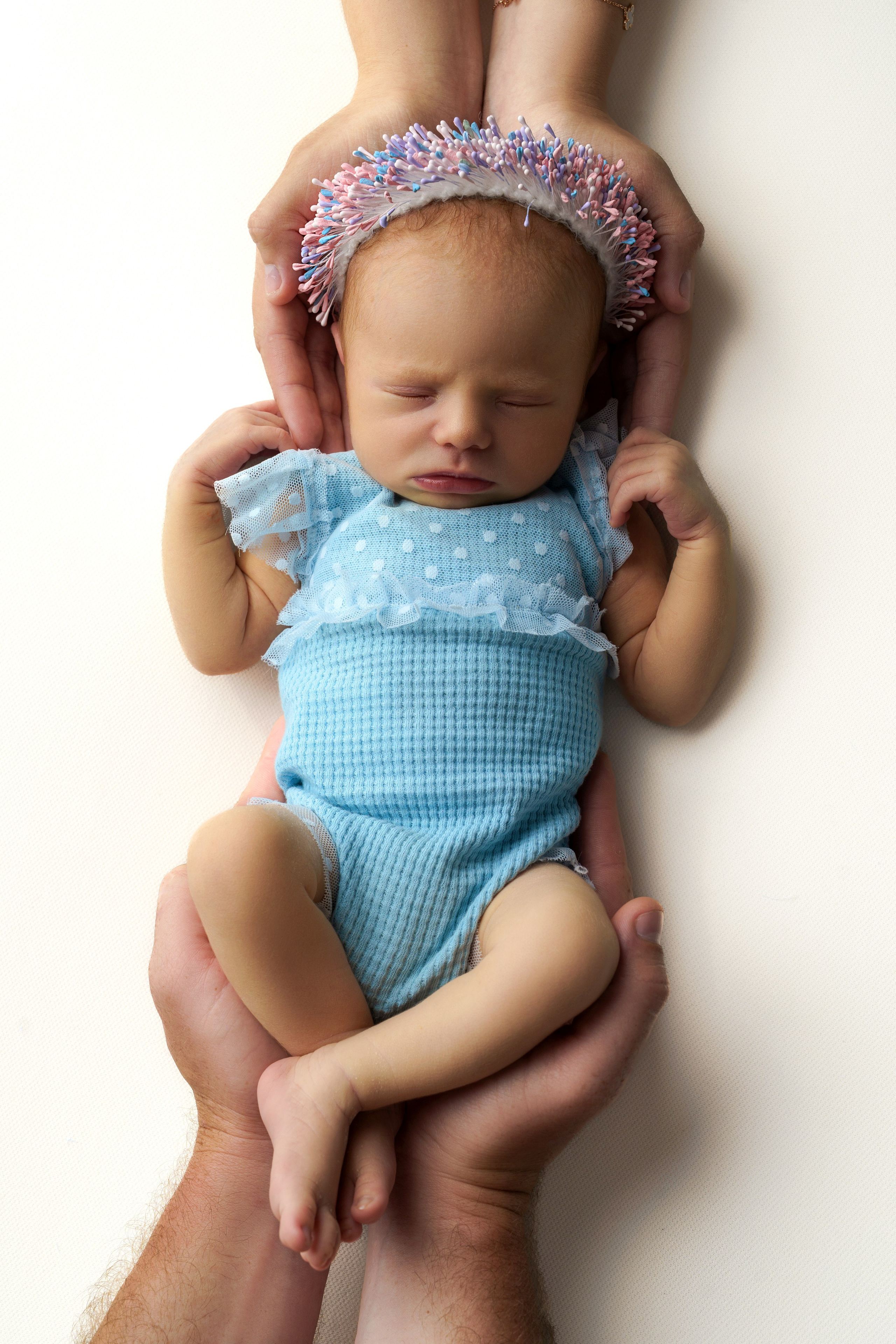 Фотосессия новорожденного (newborn). Фотограф новорожденных, детей до года и беременных в Симферополе