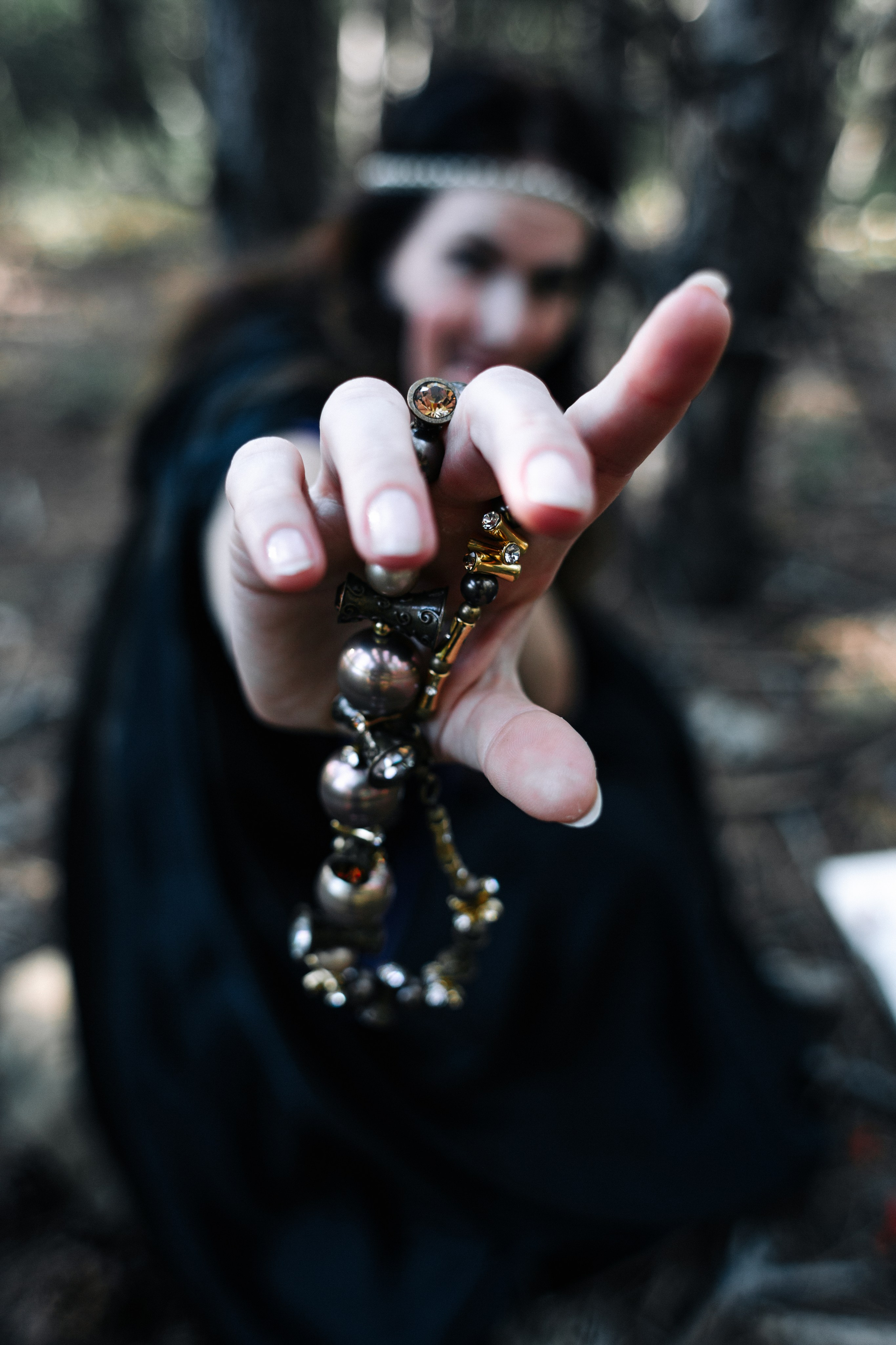 фотосессия ведьма в лесу