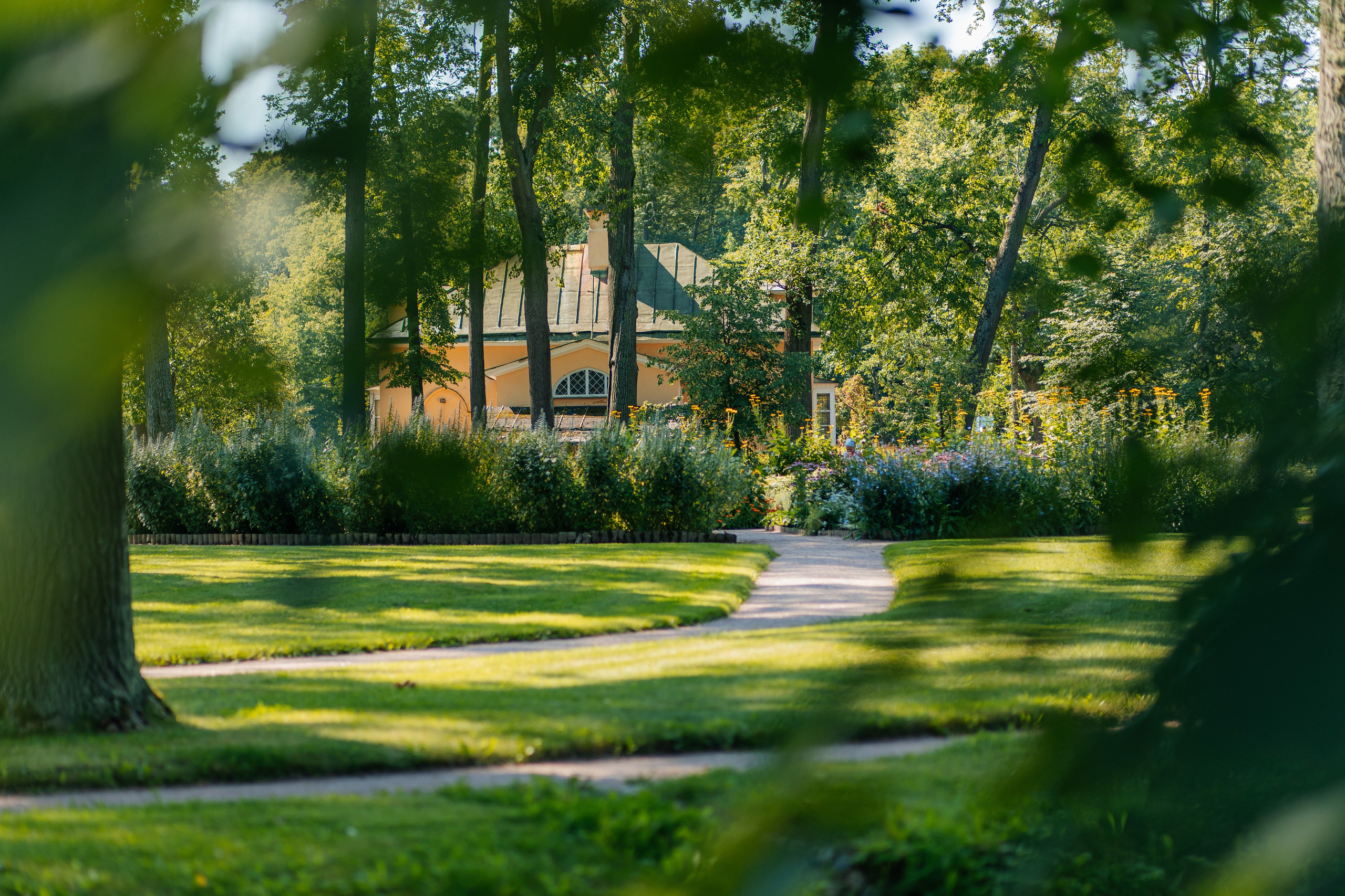 ФОТОСЕССИЯ В ПЕТЕРГОФЕ. ГДЕ СНИМАТЬ В ПЕТЕРГОФЕ