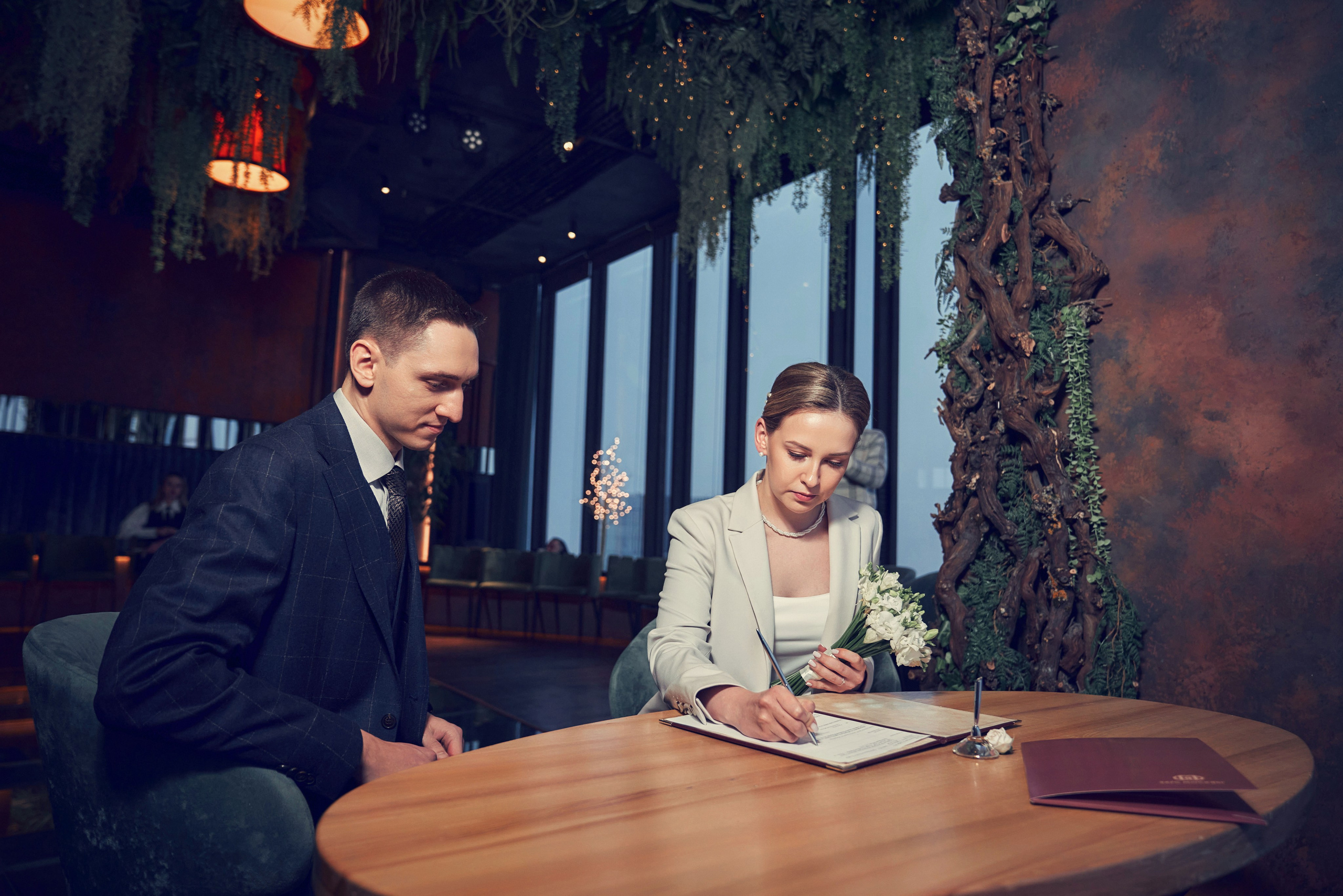 Свадебная Фотосессия в Москва-Сити, роспись в Birds