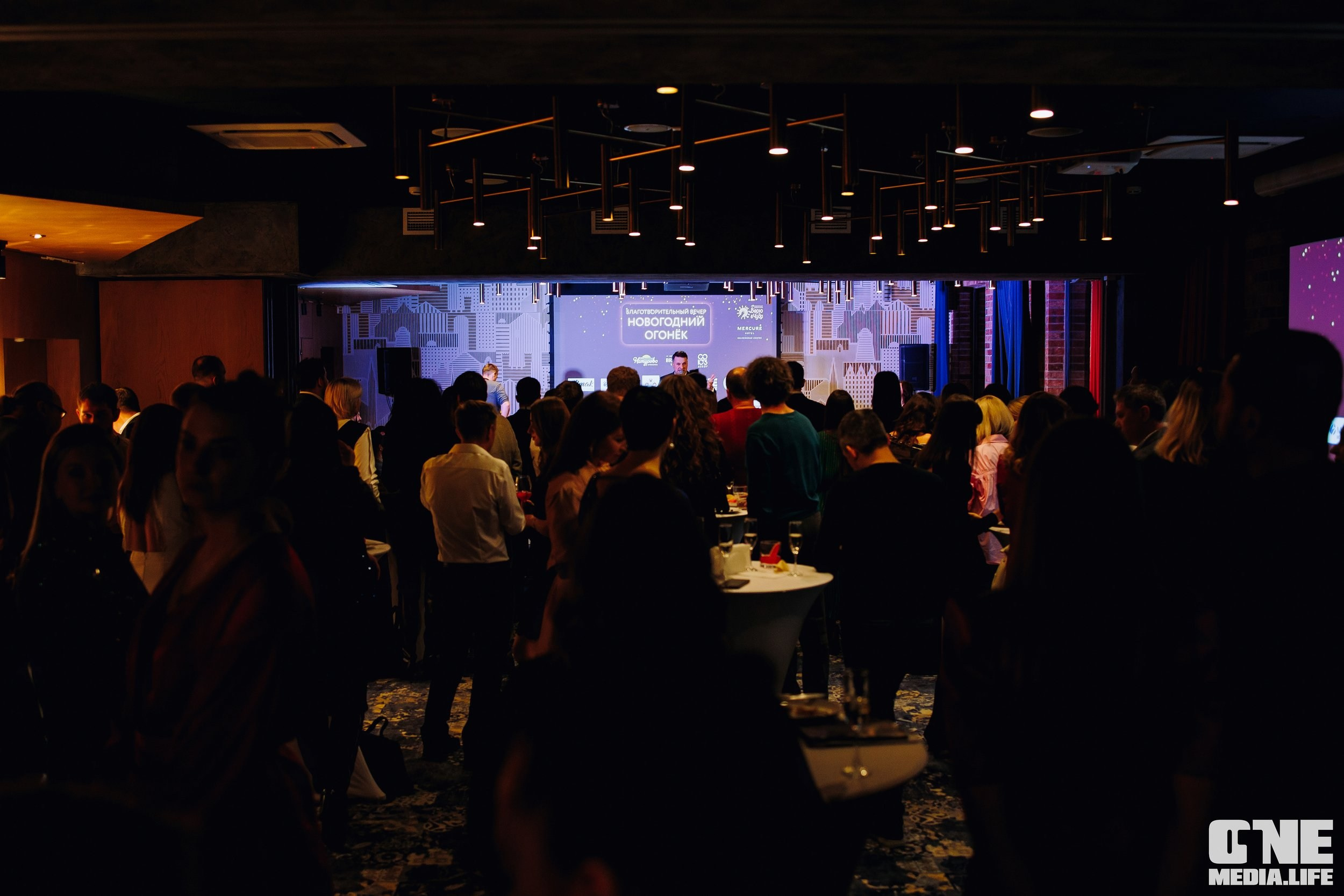 Новогодний Огонёк от Верю в Чудо. One Media Life: фоторепортажи, фотоотчеты с мероприятий и заведений