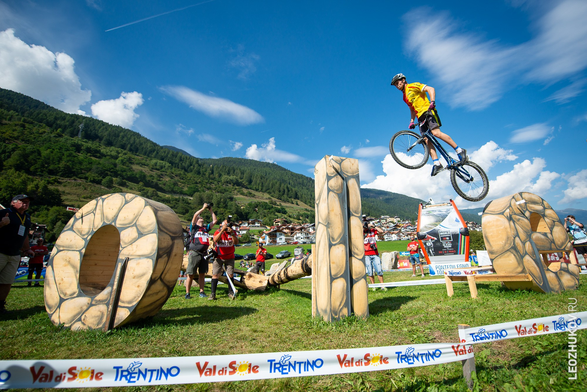 UCI Trials World Championships 2016 — finals. Sports photographer Leonid Zhukov