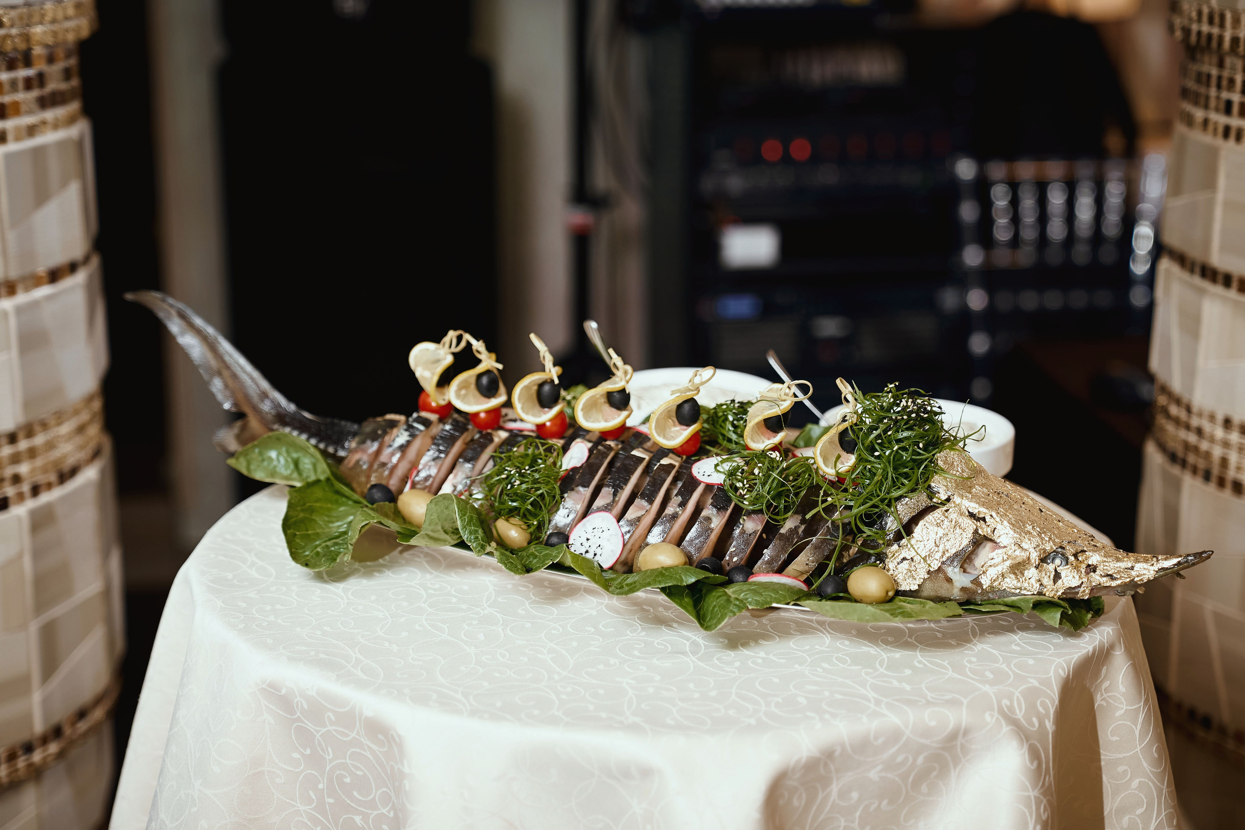 Свадебная фотосессия Дмитрия и Виты на Поклонной горе в парке Победы Москвы