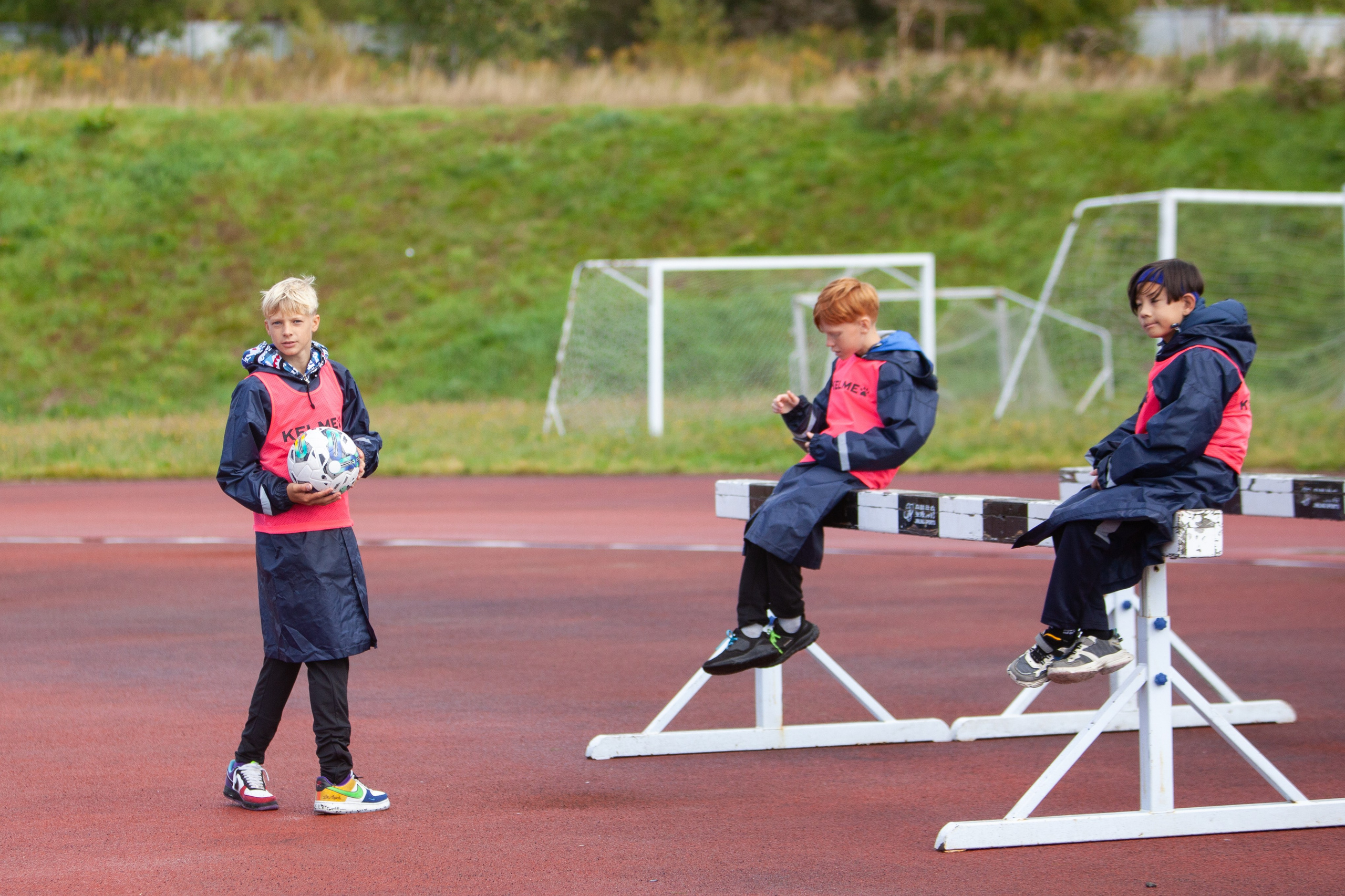 Матч юношеской футбольной лиги между командами СШ «Сахалин» и «СШОР № 1» (Комсомольск-на-Амуре). Кутузов Евгений Фотограф в Южно-Сахалинске