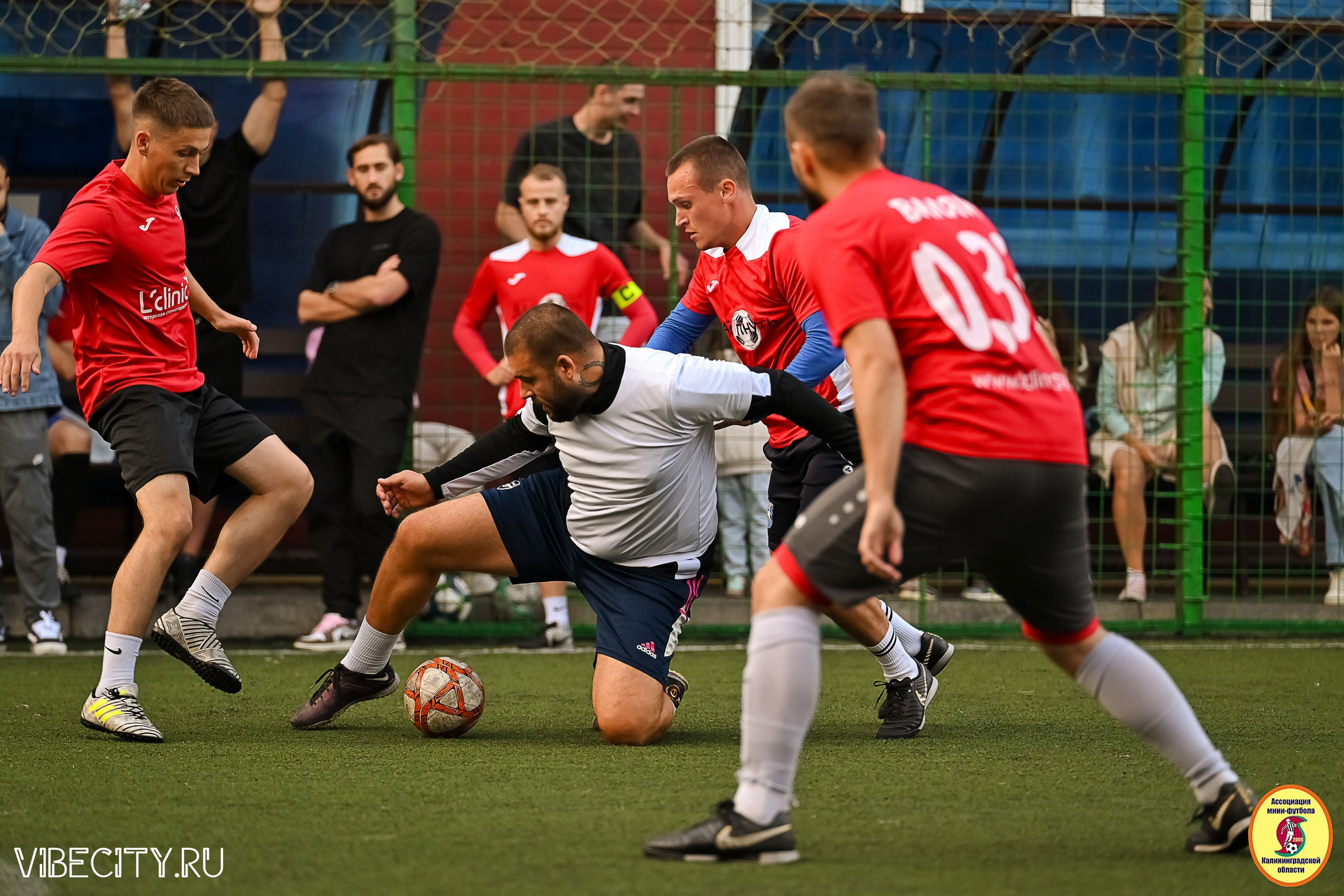 ИГРЫ МИНИ-ФУТБОЛЬНОЙ И КОРПОРАТИВНОЙ ЛИГИ. VIBECITY.RU Вайб Сити Ру Фоторепортажи Фотоотчеты Калининград