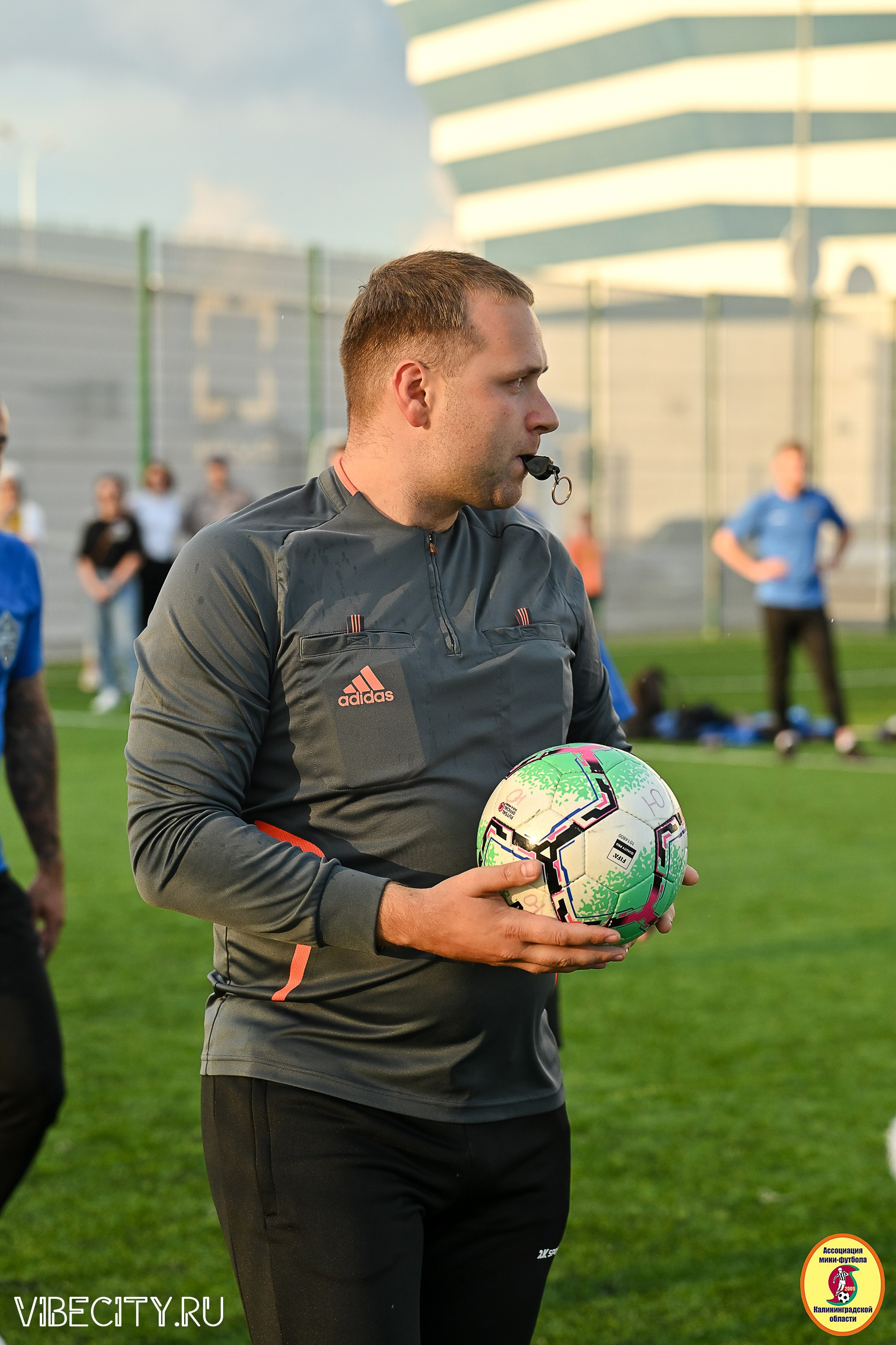 ИГРЫ МИНИ-ФУТБОЛЬНОЙ И КОРПОРАТИВНОЙ ЛИГИ. VIBECITY.RU Вайб Сити Ру Фоторепортажи Фотоотчеты Калининград