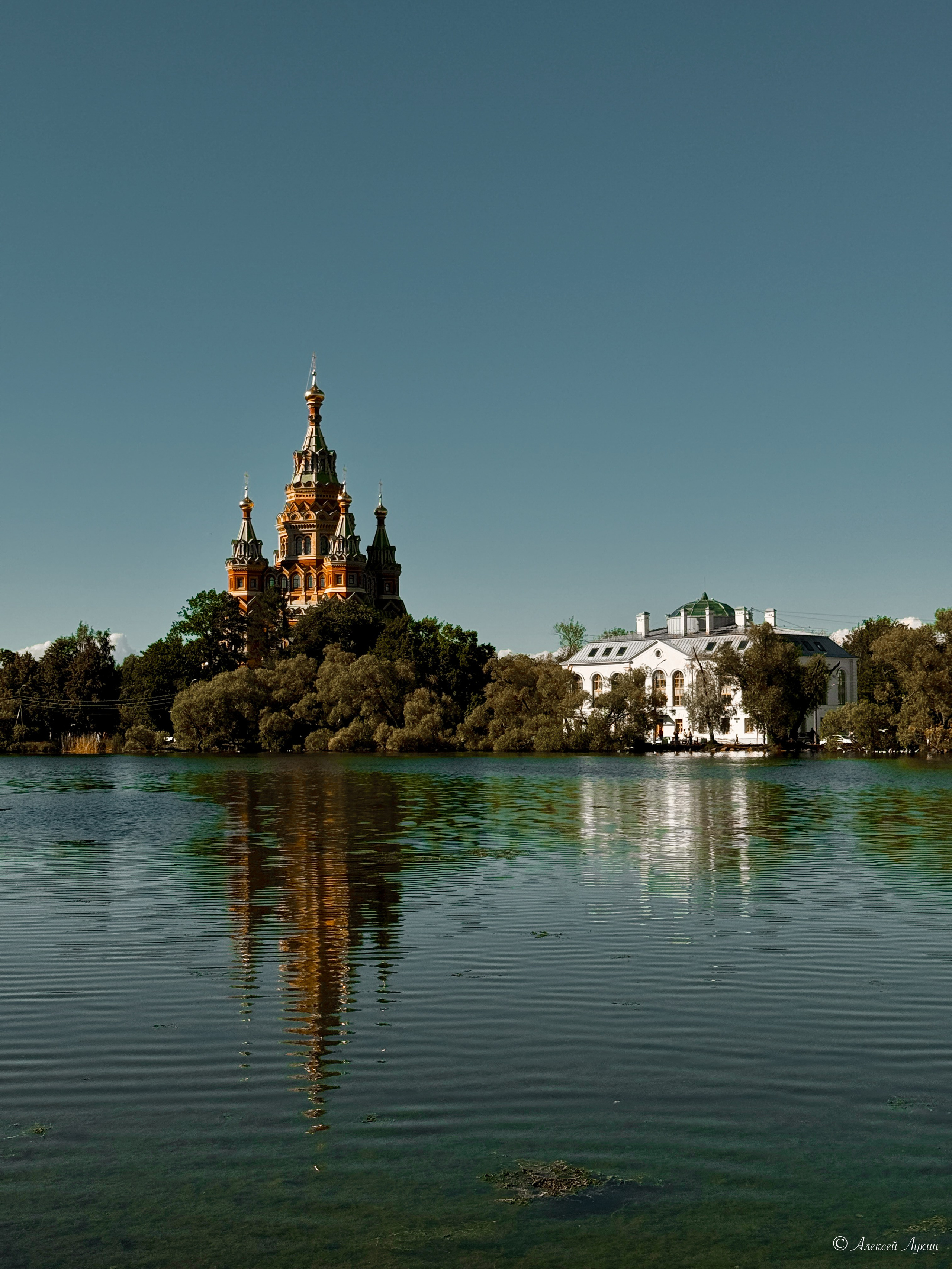 Фотографии Санкт-Петербурга на телефон. Фотограф Алексей Лукин. Профессиональная фотосъёмка в Санкт-Петербурге. Обработка и Ретушь фотографий