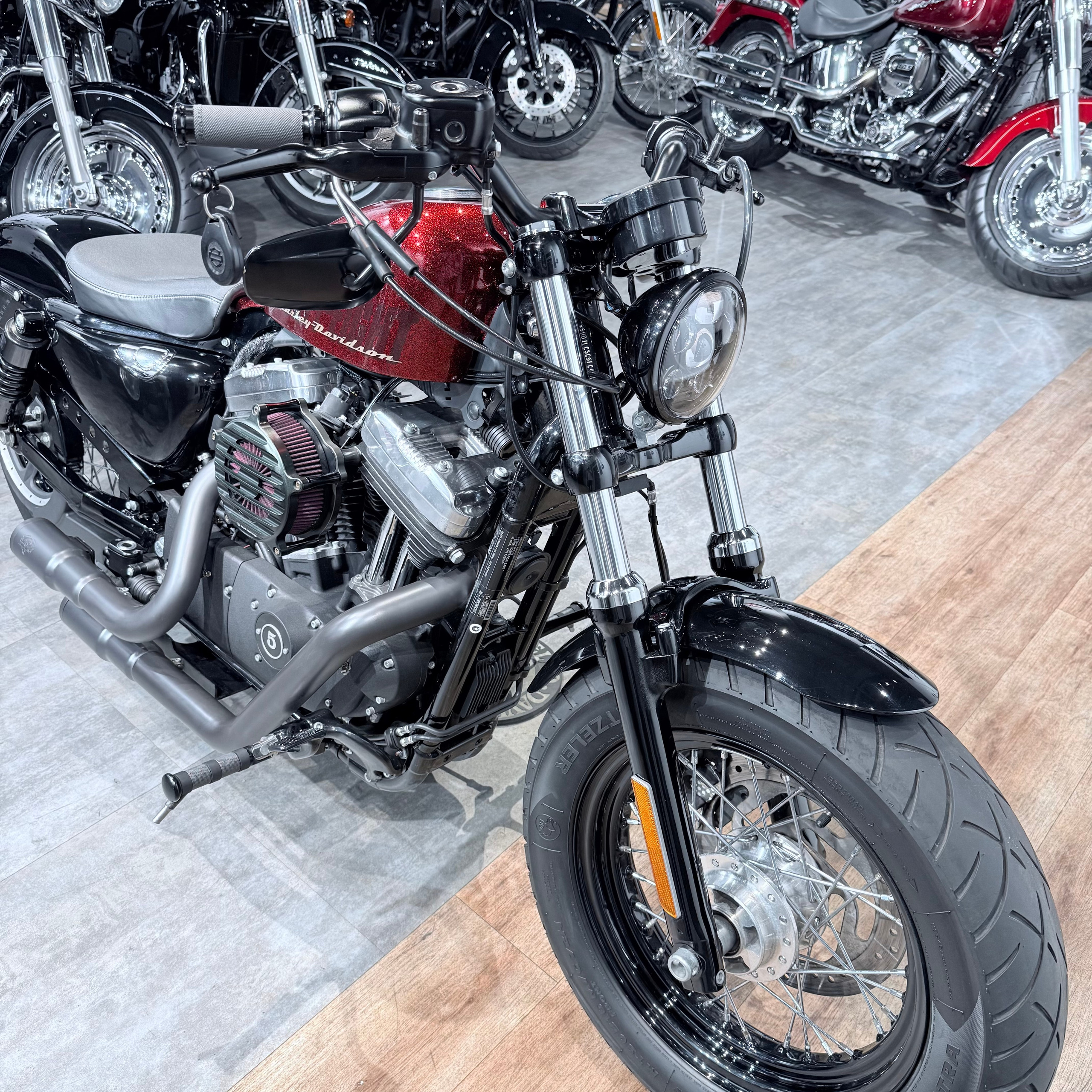 Купить Harley-Davidson 2015 Forty-Eight 1200 ABS (Softail/Dyna) — подробнее на сайте. Hello Davidson, Москва. Только хорошие мотоц