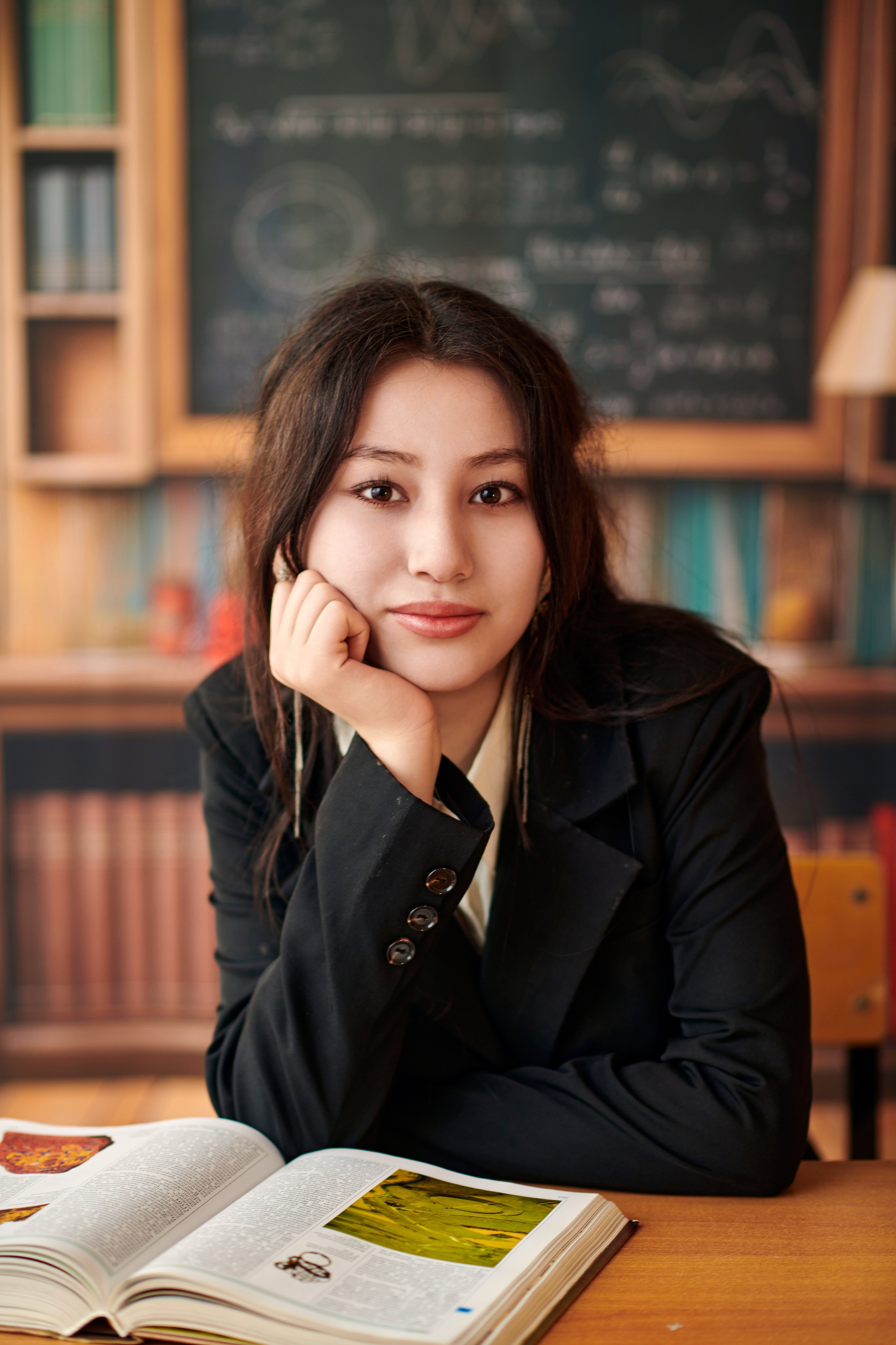 Как создается волшебство выпускных портретов. Школьный фотограф в Туле Владимир Греков. Выпускные альбомы