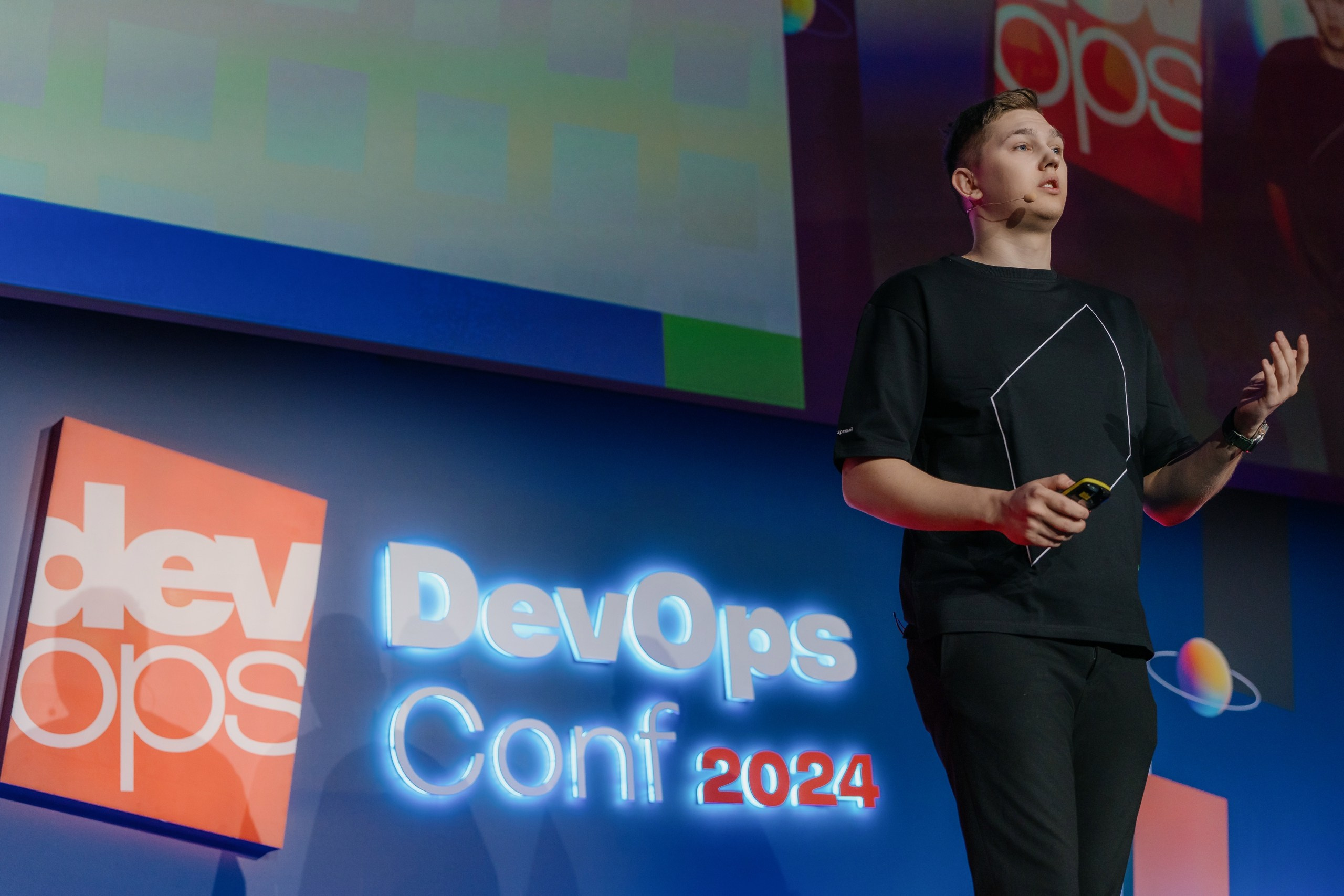DevOpsConf 2024 в Москве. Святослав Буньков | фотограф