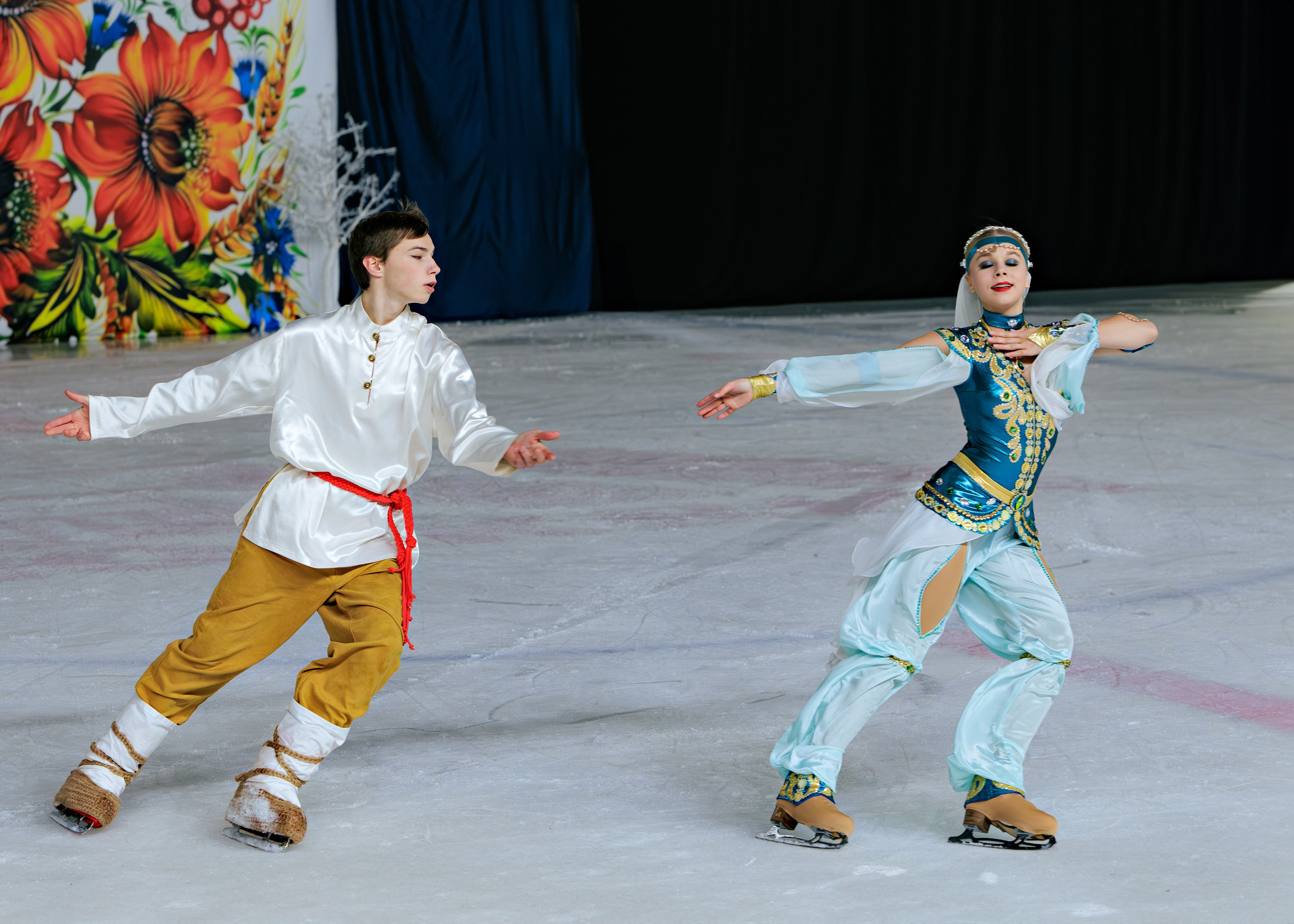 Детский театр на льду «АЛЕКО». Выпускные альбомы и школьный фотограф в Подольске, Троицке, Щербинке, Москве и Московской области