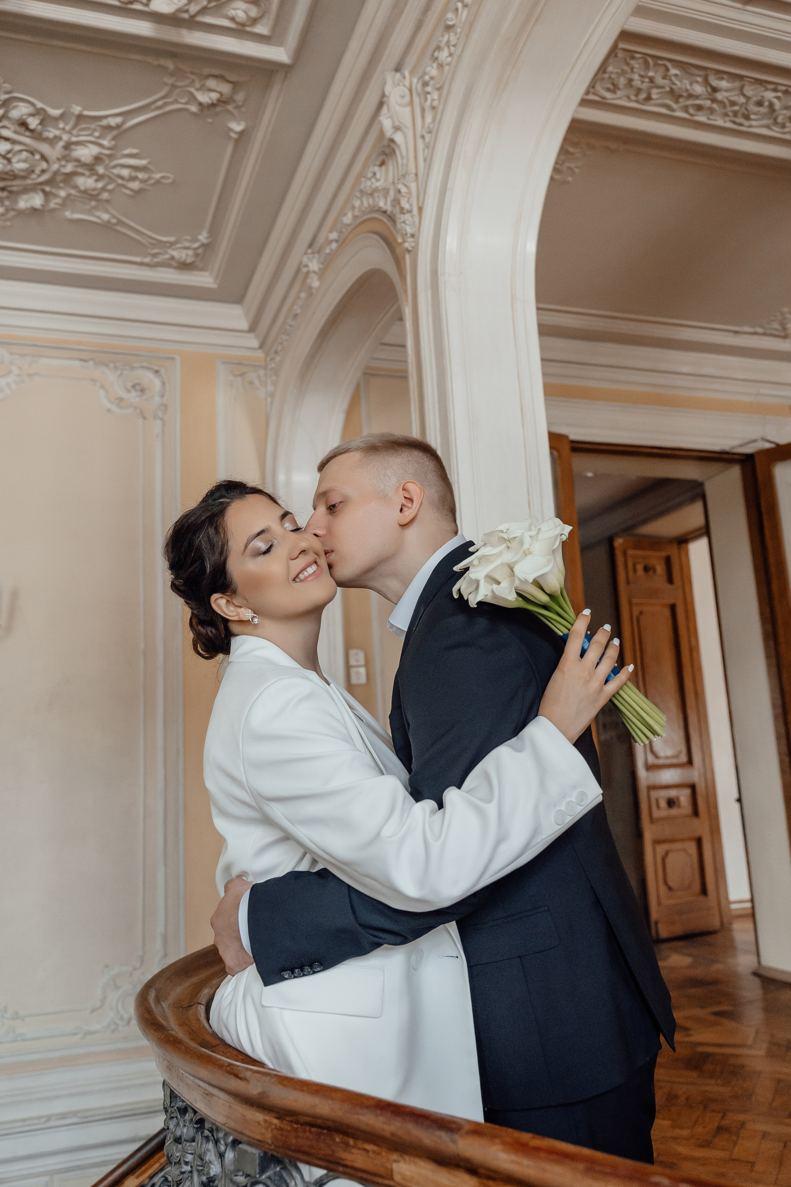 свадебная фотосессия в библиотеке читальне Пушкина