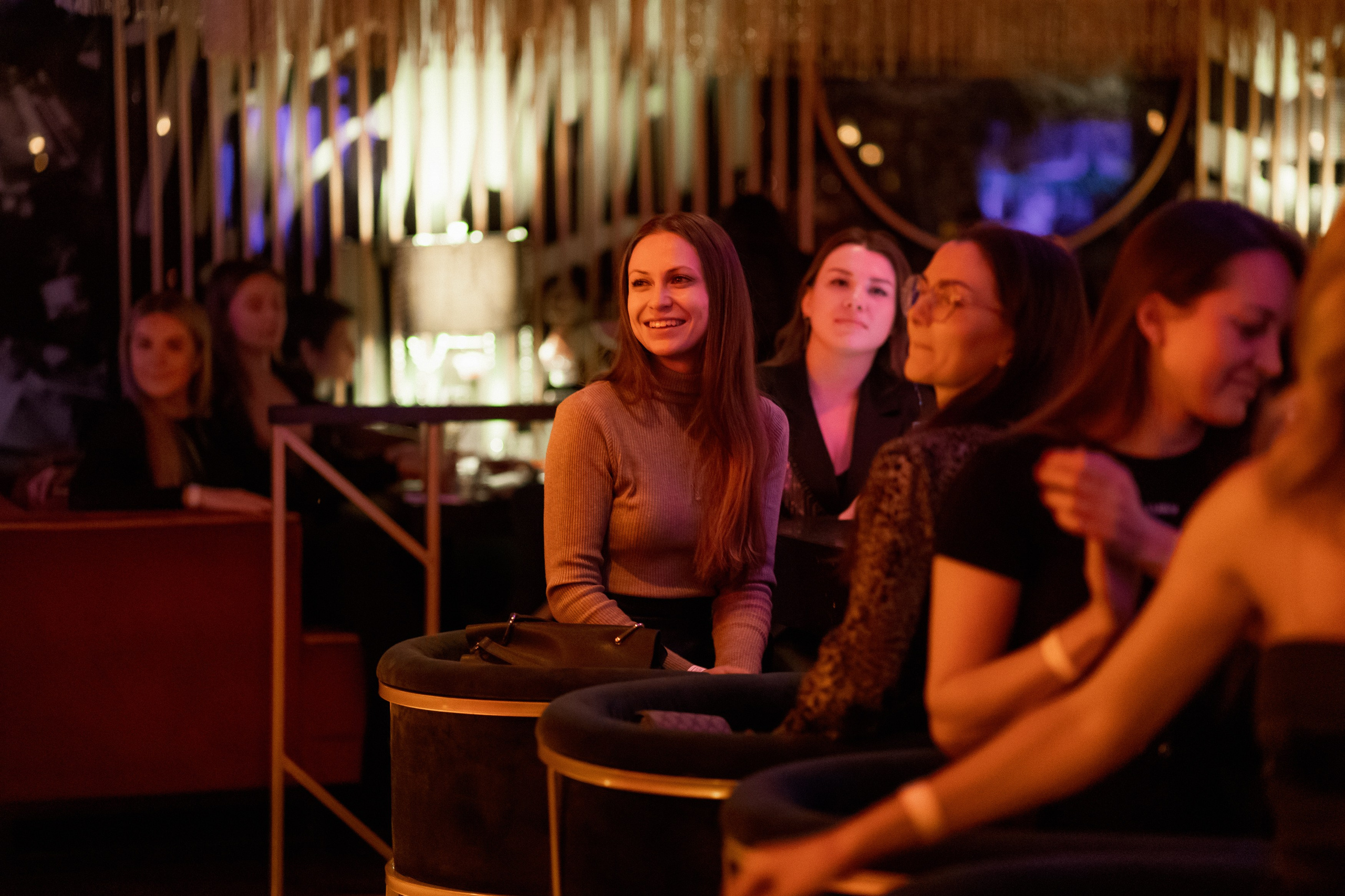 YANA URBAN: сольный концерт в «Анжелика Wineroom». СВОИ. ФОТООТЧЕТЫ-СОБЫТИЯ-МЕСТА