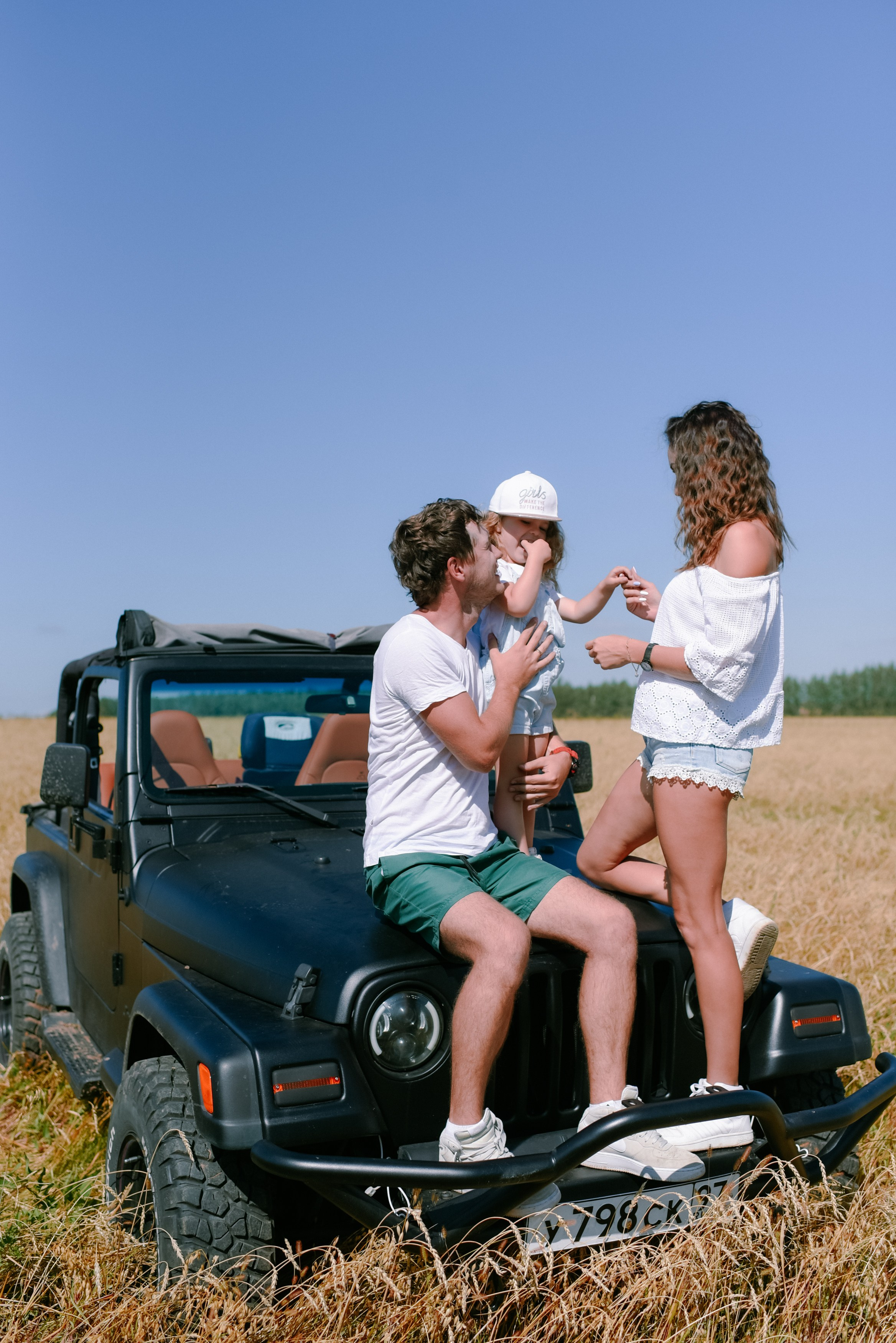 Евгений, Оля и Мия. Универсальный фотограф и видеограф