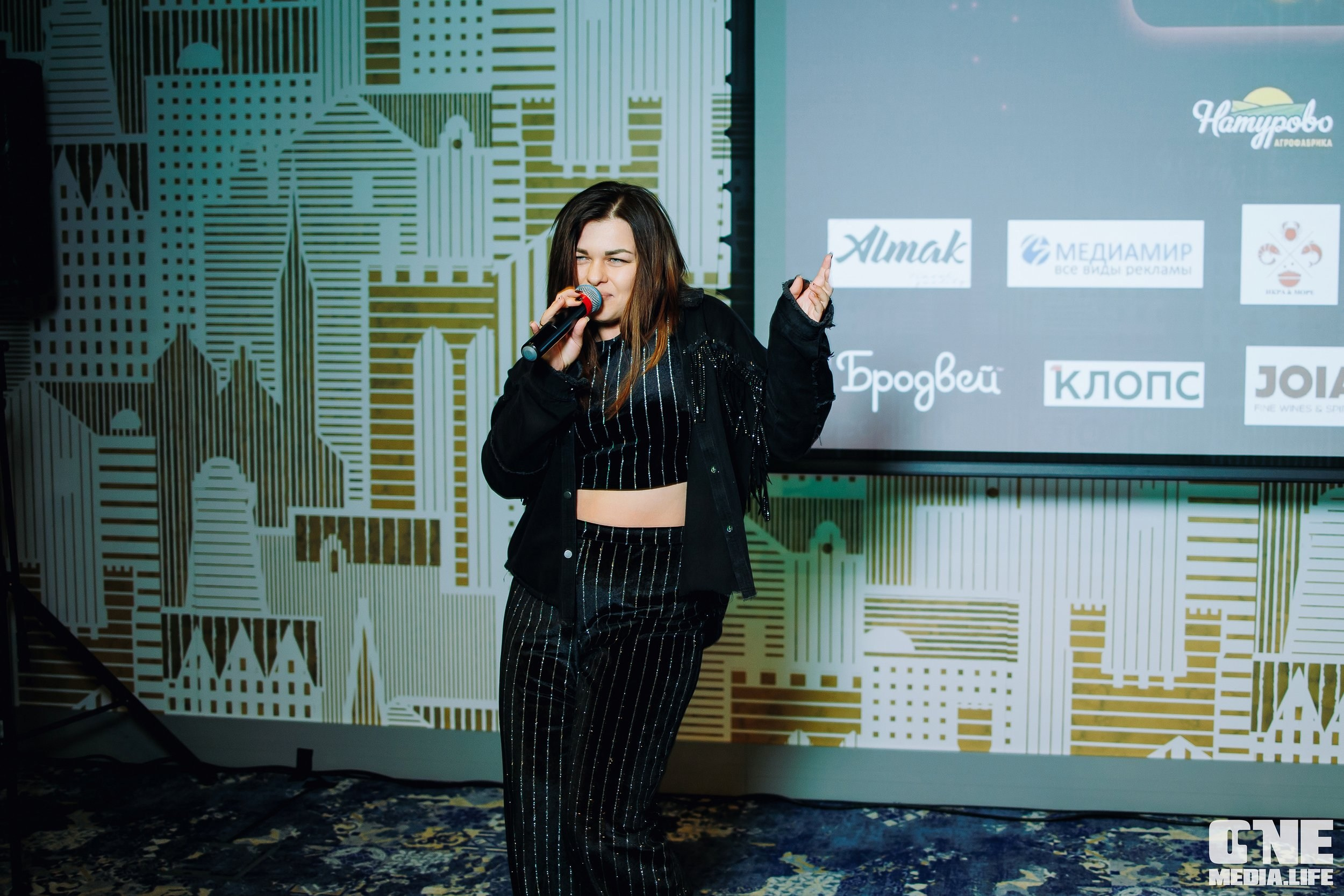 Новогодний Огонёк от Верю в Чудо. One Media Life: фоторепортажи, фотоотчеты с мероприятий и заведений