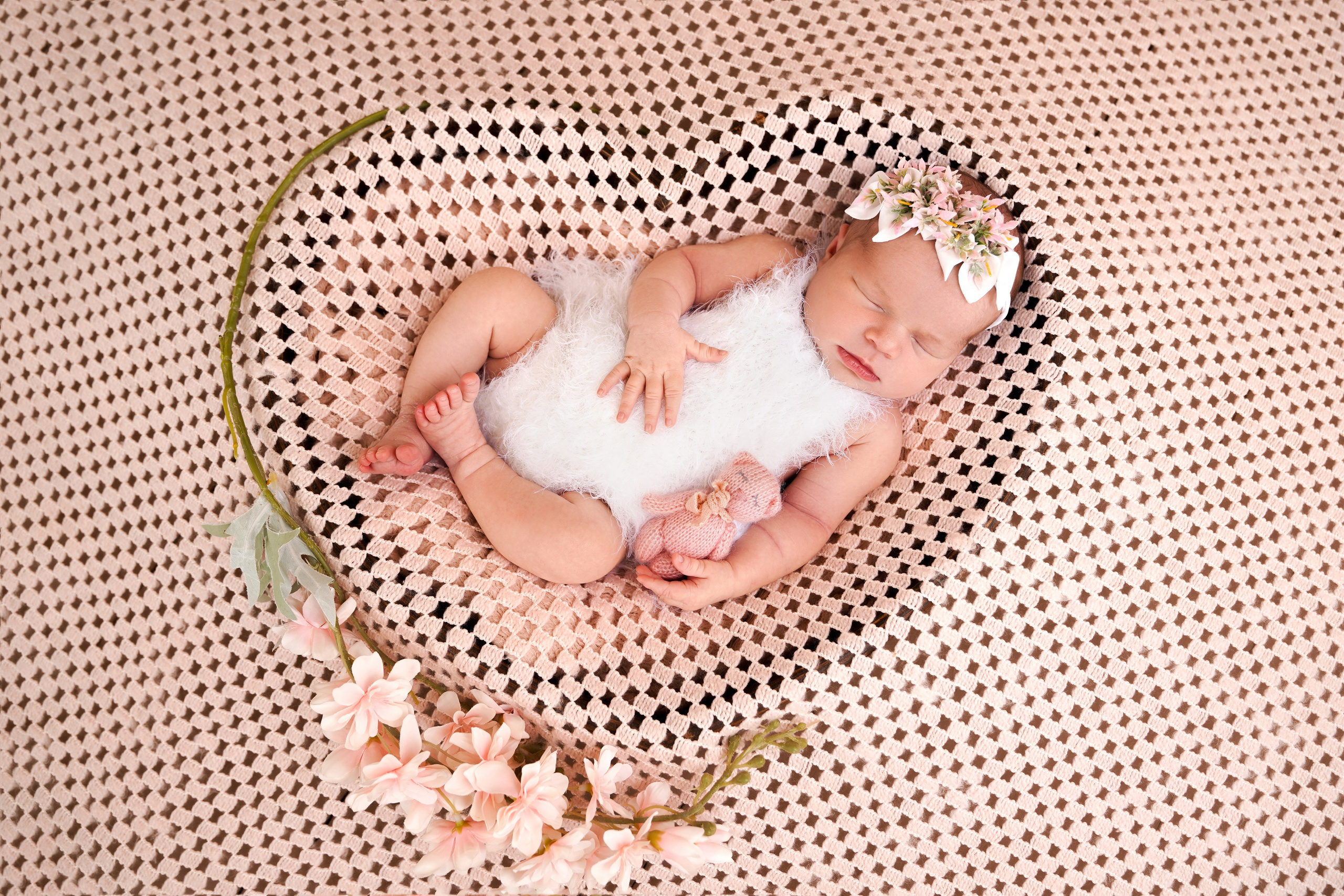 Фотосессия новорожденного (newborn). Фотограф новорожденных, детей до года и беременных в Симферополе
