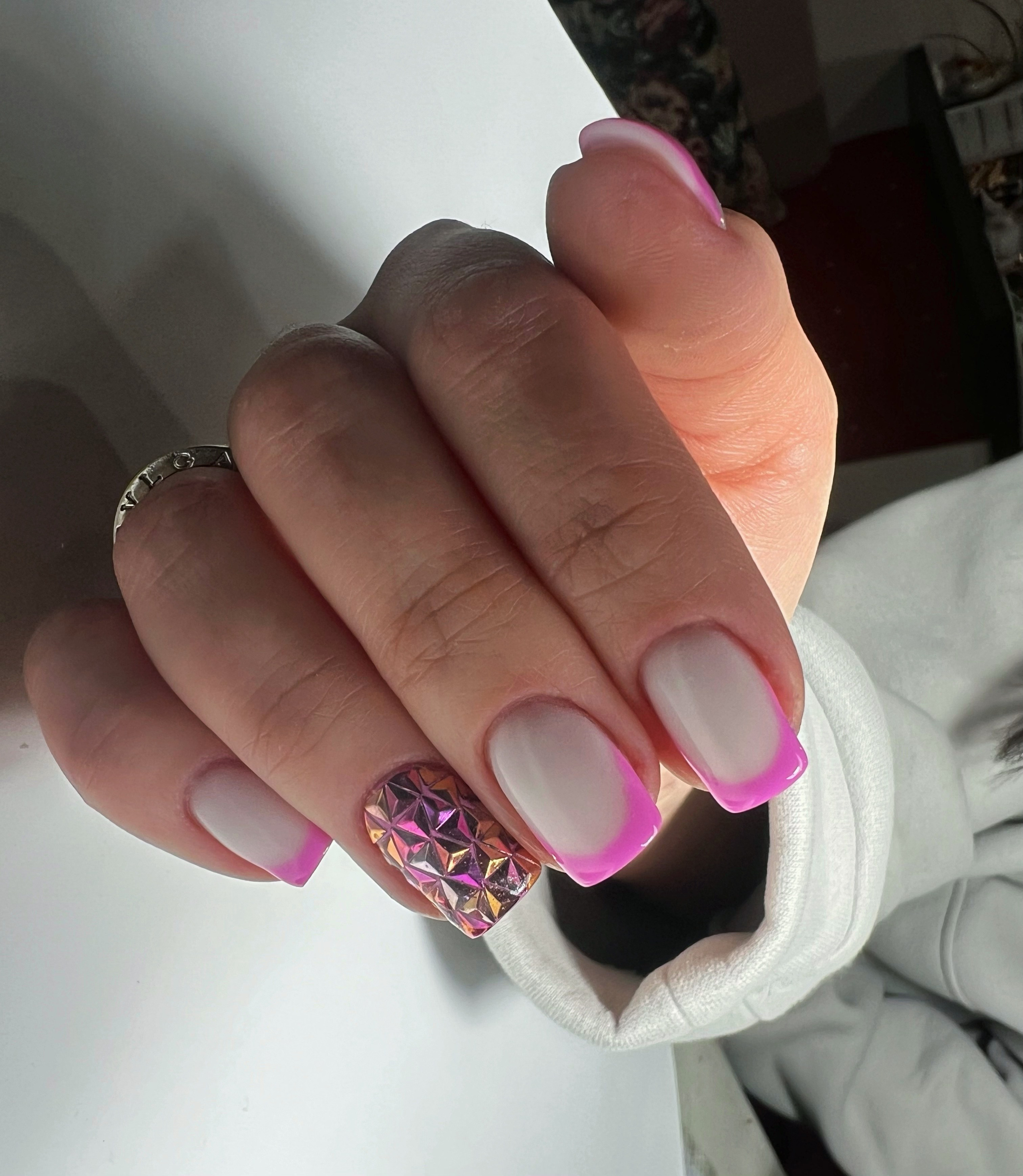 𝐋𝐎𝐑𝐀 𝐊𝐑𝐀𝐒𝐀 𝐍𝐀𝐈𝐋𝐒