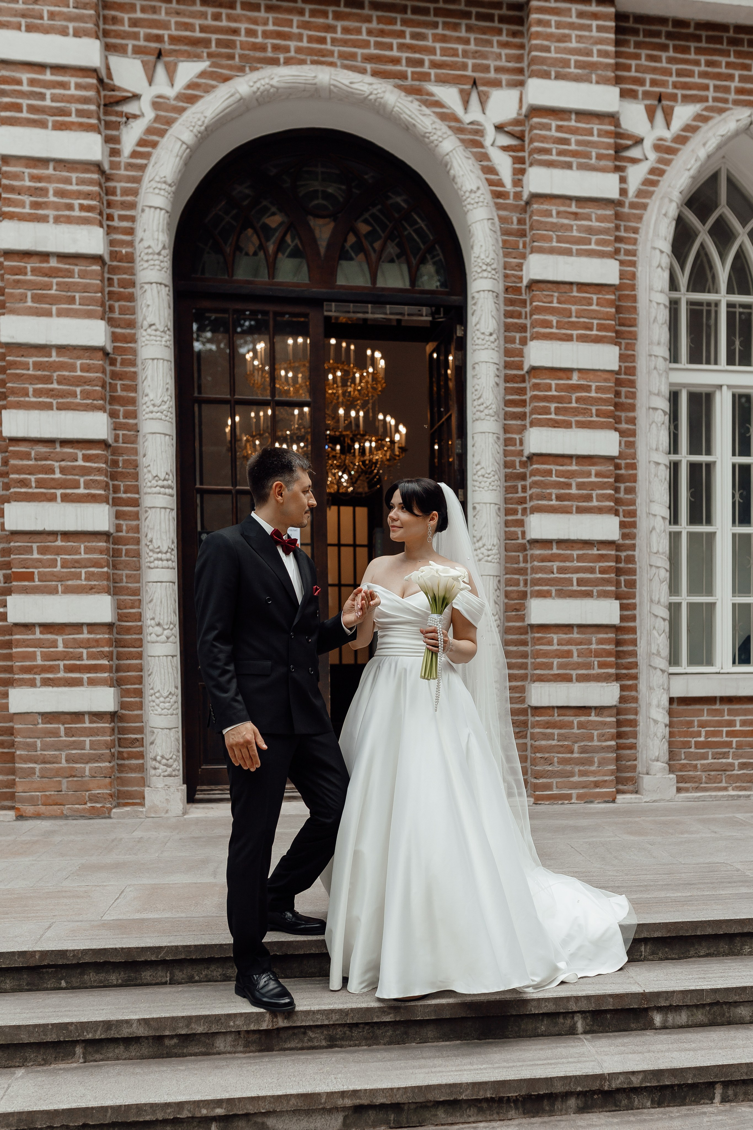 Свадебная фотосессия в Оперном Доме Царицыно