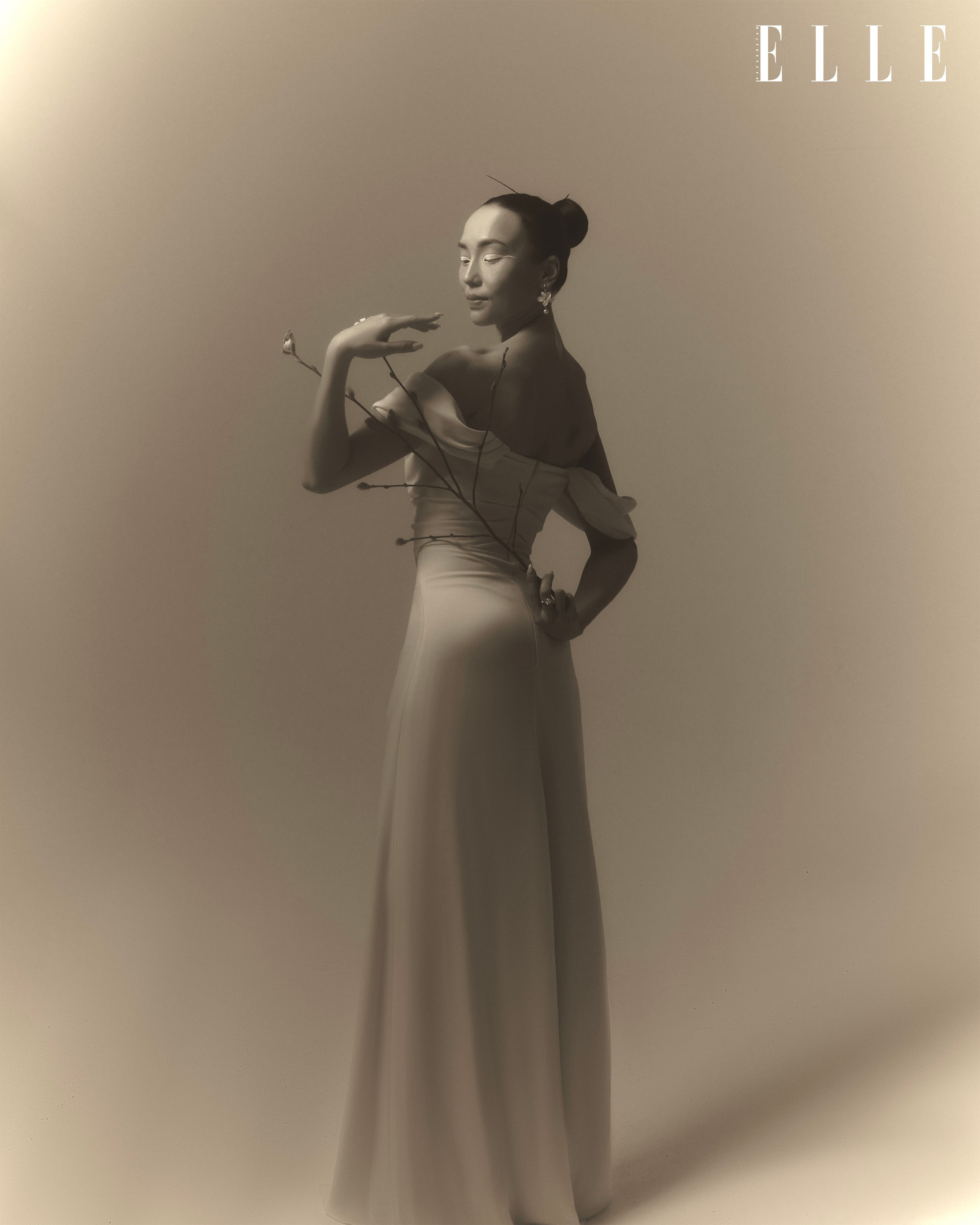 ELLE Kazakhstan. Tender Roots. Fashion, portrait, personal photographer. Almaty, KZ