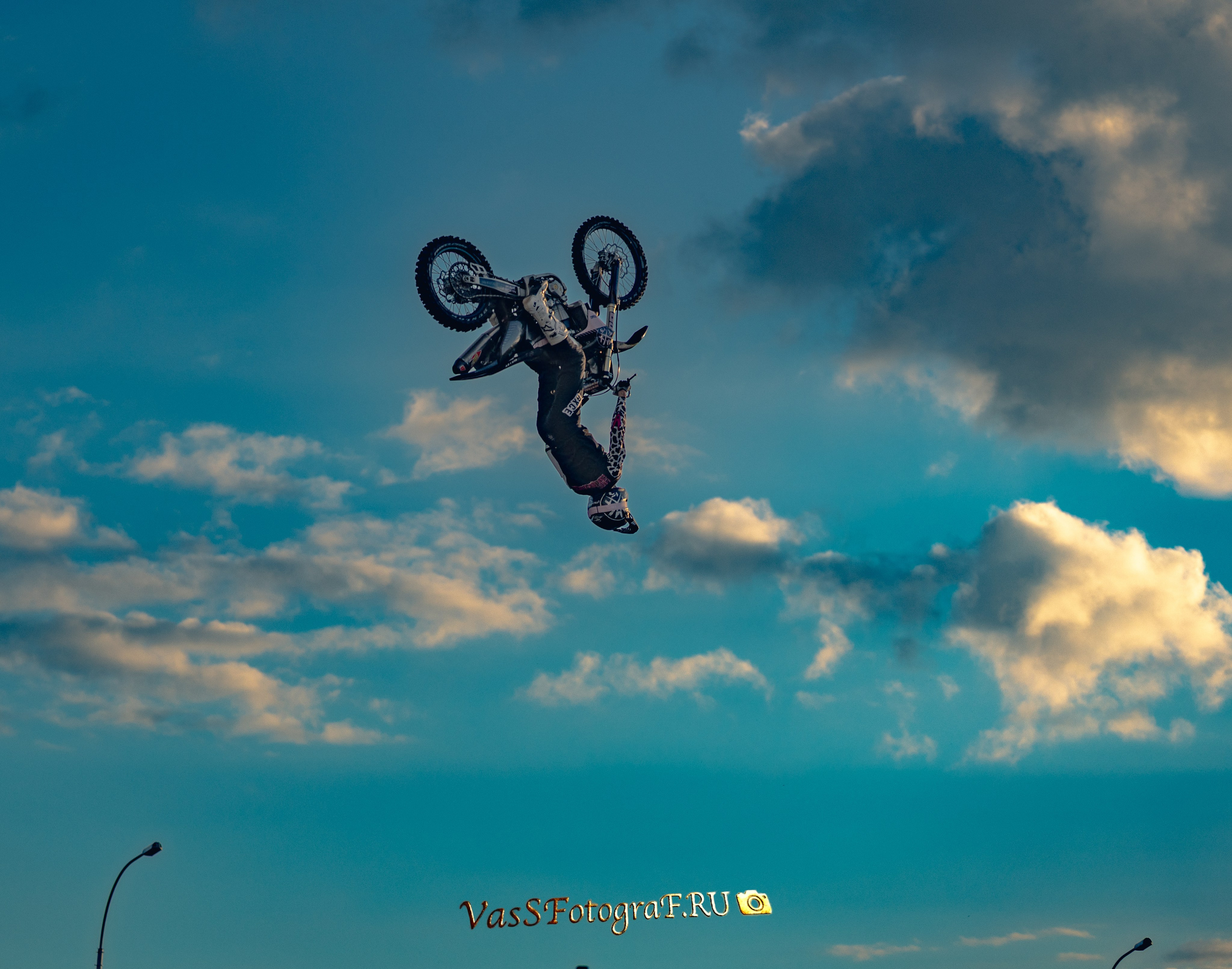 Моточетверг, Формула Х. VasSFotograF