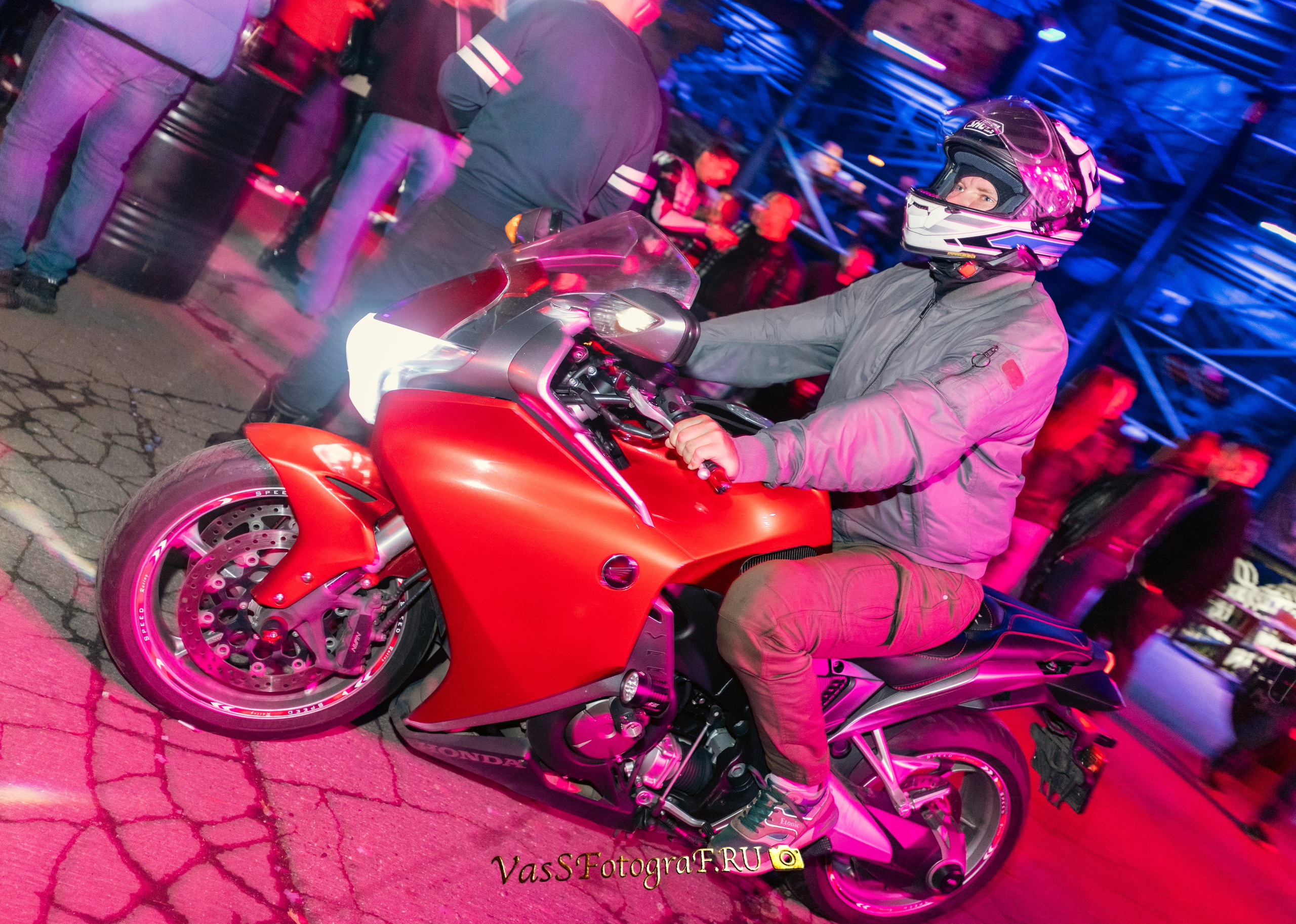 SEXTON BAIK CLUB
