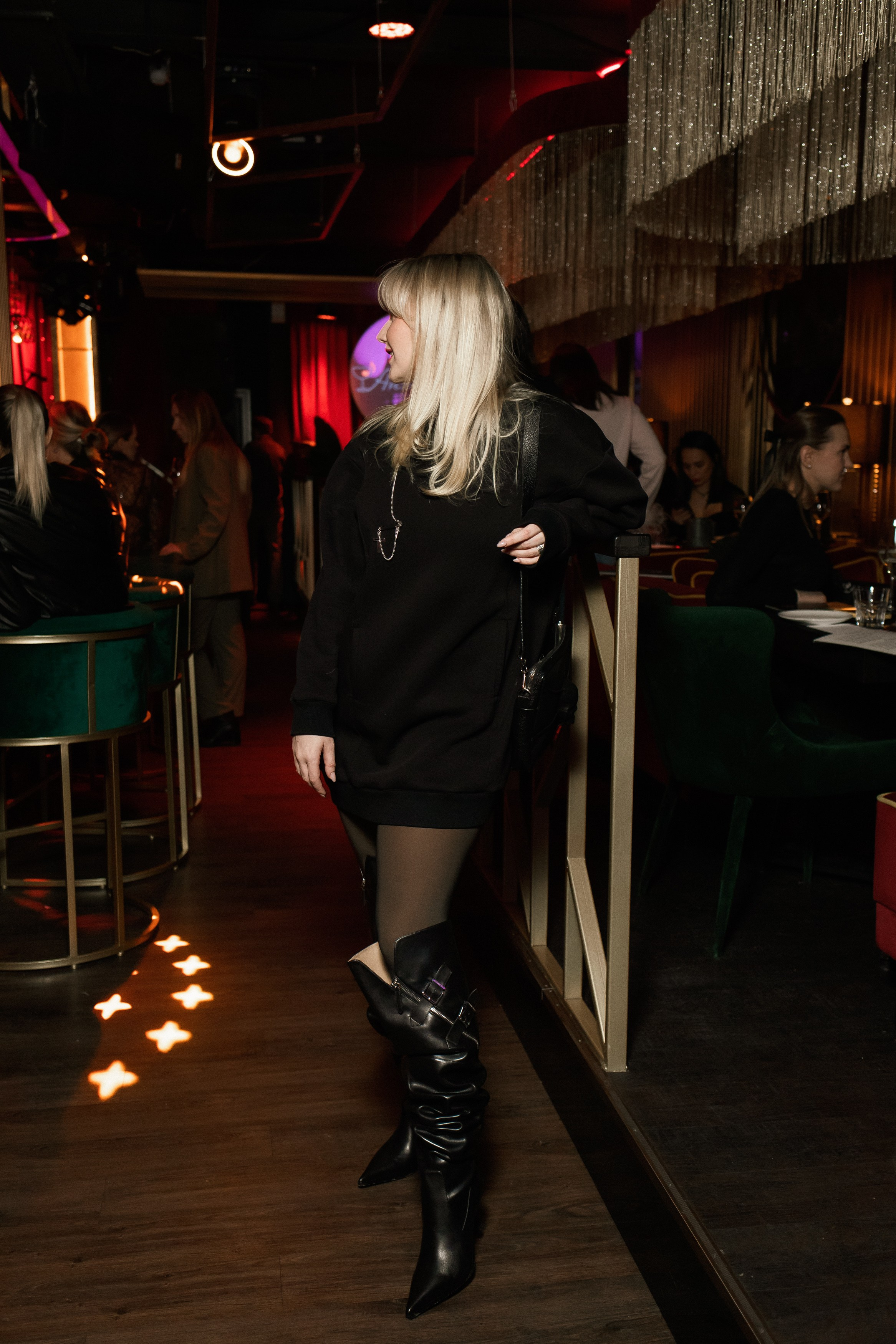 YANA URBAN: сольный концерт в «Анжелика Wineroom». СВОИ. ФОТООТЧЕТЫ-СОБЫТИЯ-МЕСТА