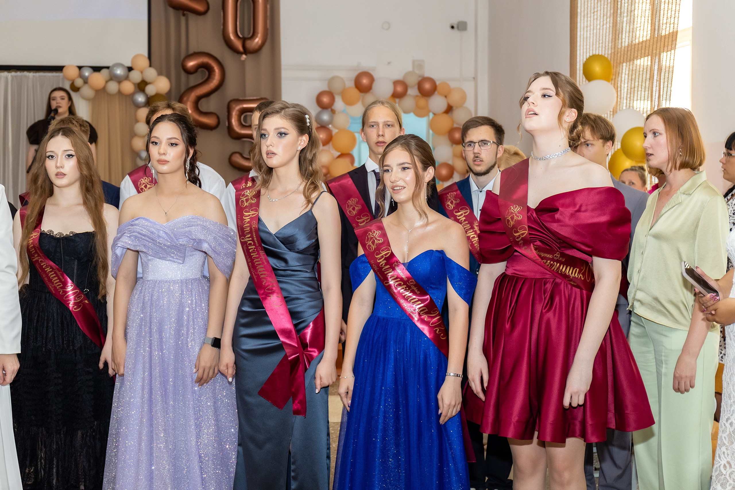 Выпускной. Школа 22, 11 класс. Стильный выпускной альбом Владивосток фотограф Вероника Мигачева