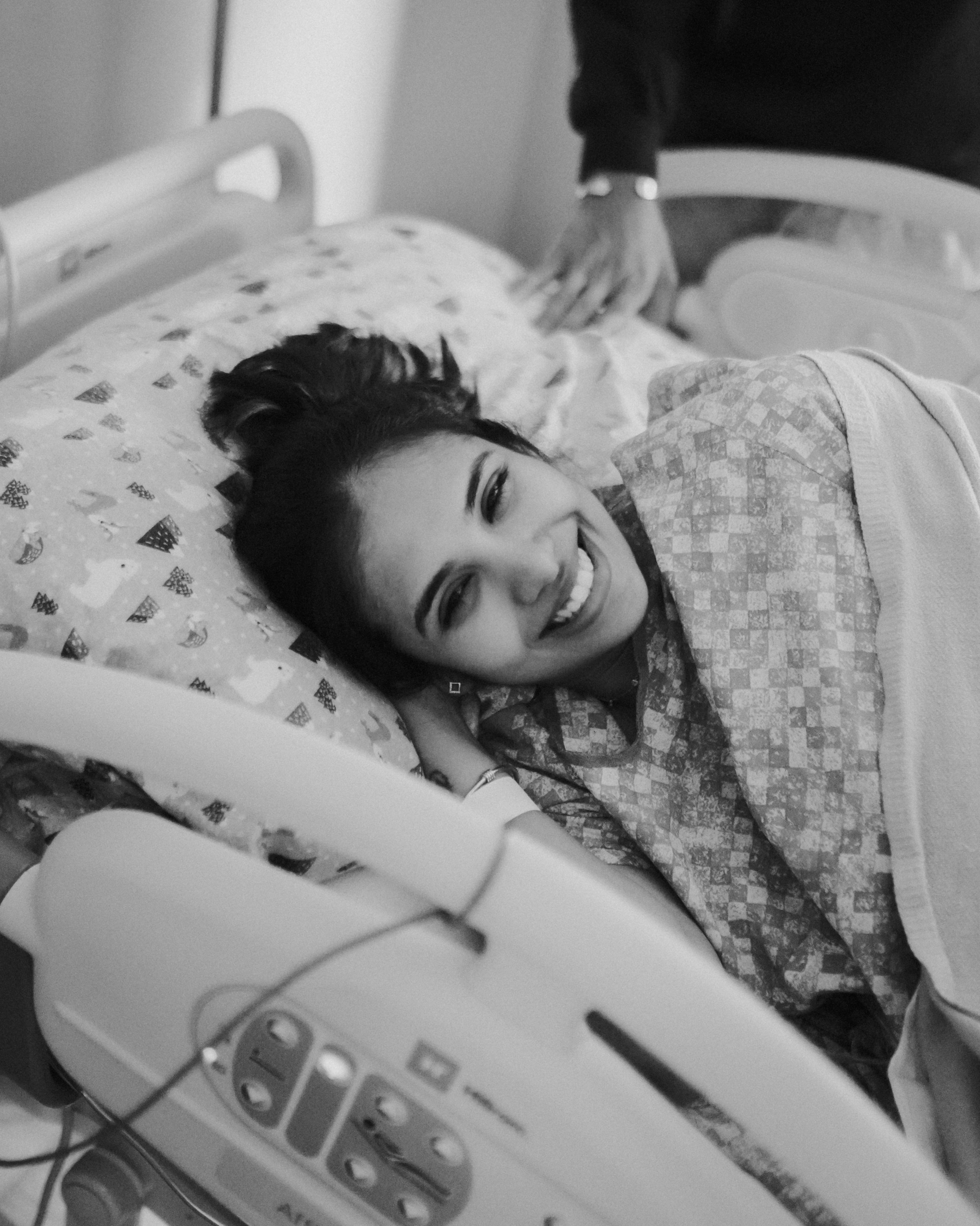 Birth photographer Austin, TX | Raw, powerful, & unfiltered storytelling | Anny Smirnova