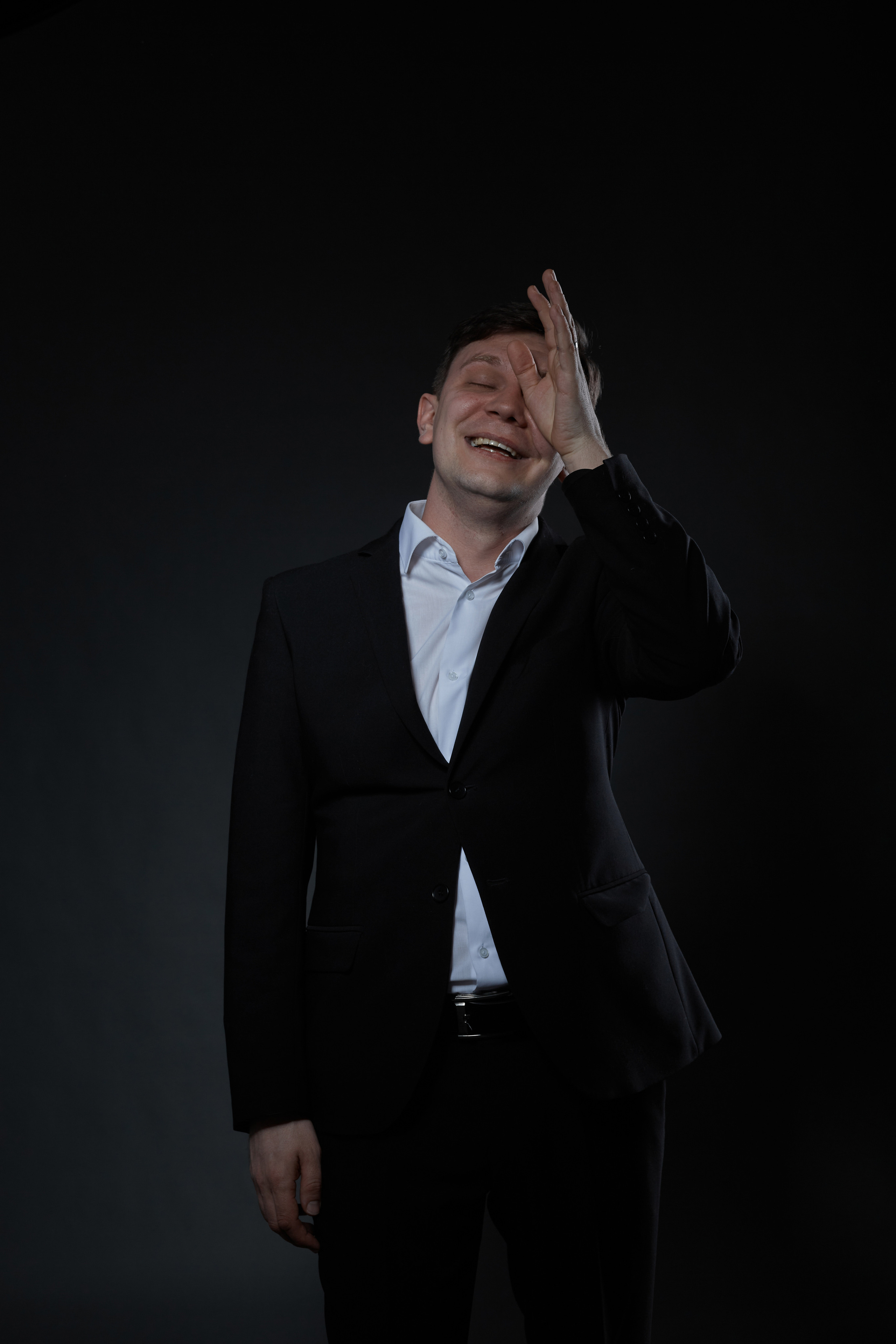 Портфолио для актера театра и кино Евгения Сафонова. Свадебный фотограф, портретный фотограф в Москве и Саратове Оксана Анциферова