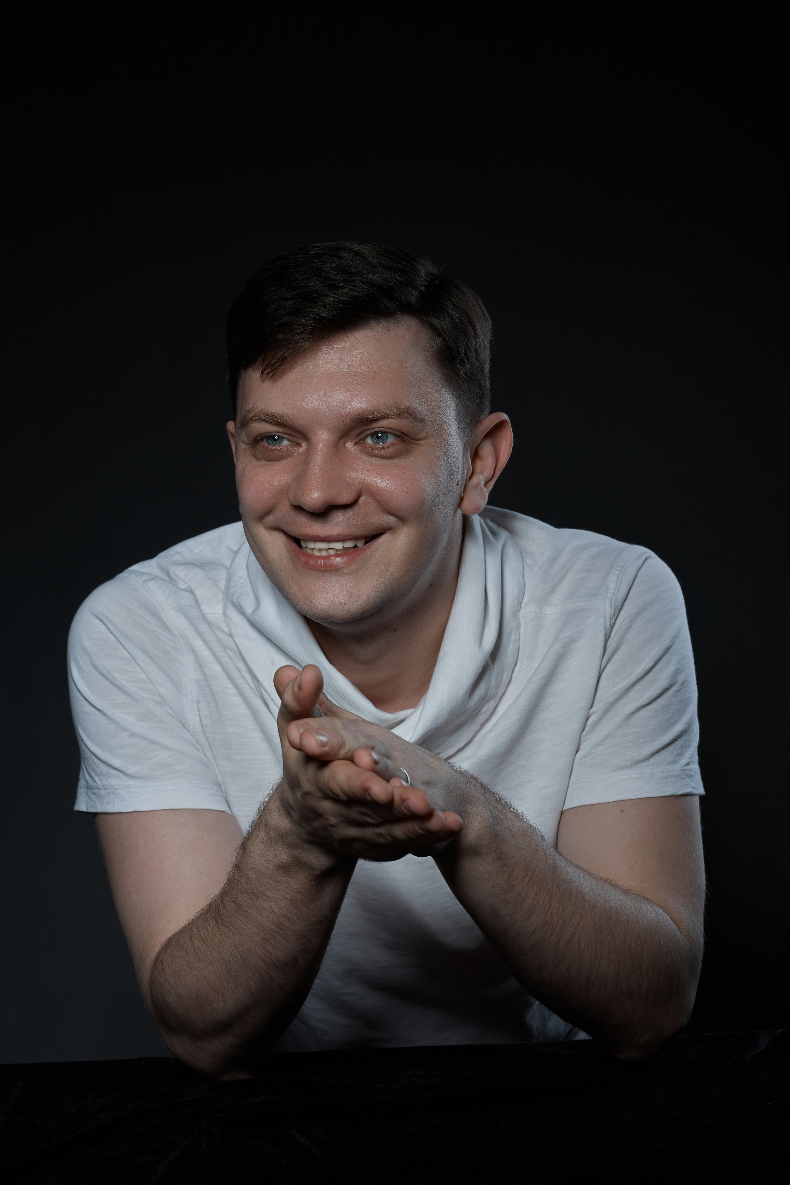 Портфолио для актера театра и кино Евгения Сафонова. Свадебный фотограф, портретный фотограф в Москве и Саратове Оксана Анциферова