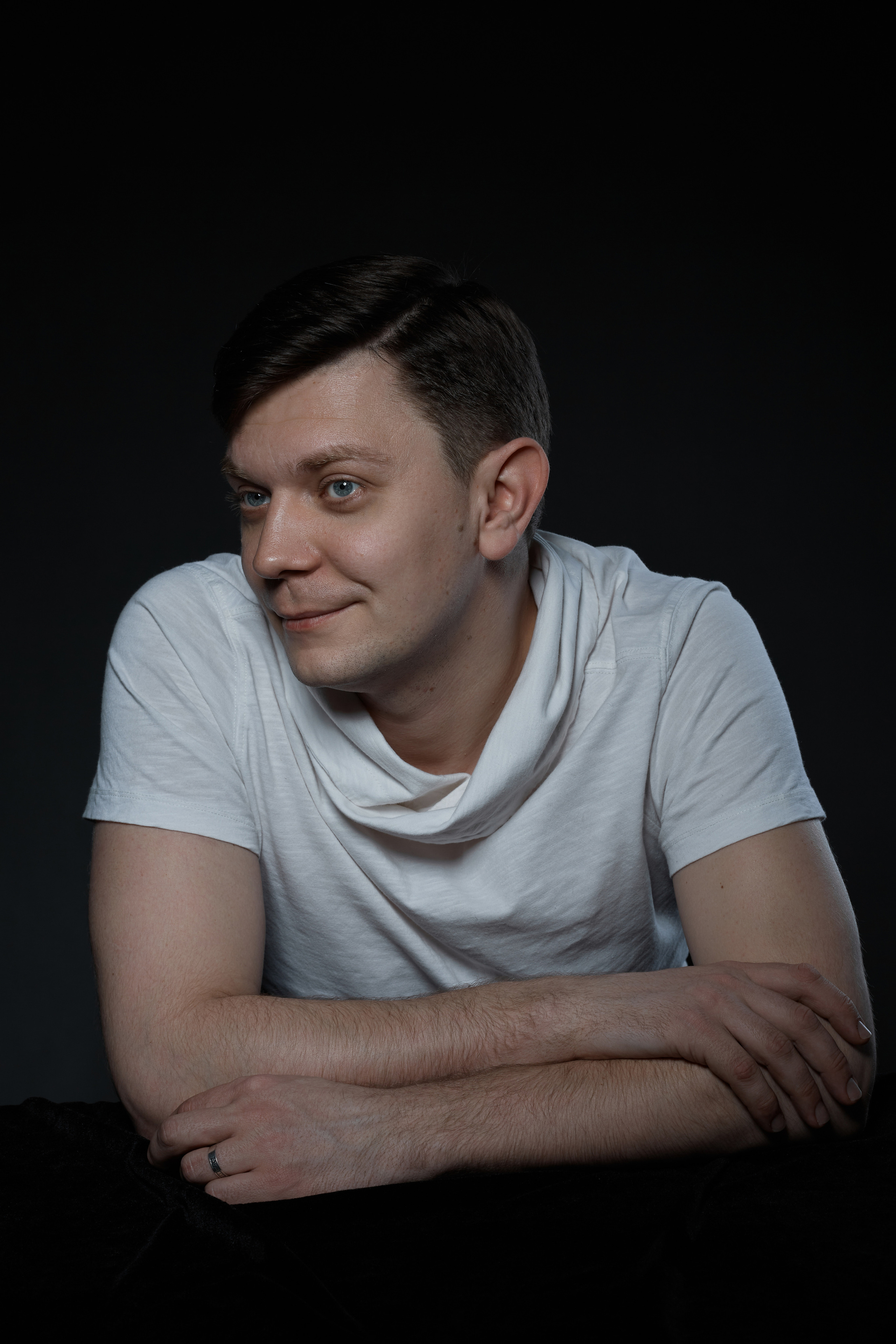 Портфолио для актера театра и кино Евгения Сафонова. Свадебный фотограф, портретный фотограф в Москве и Саратове Оксана Анциферова