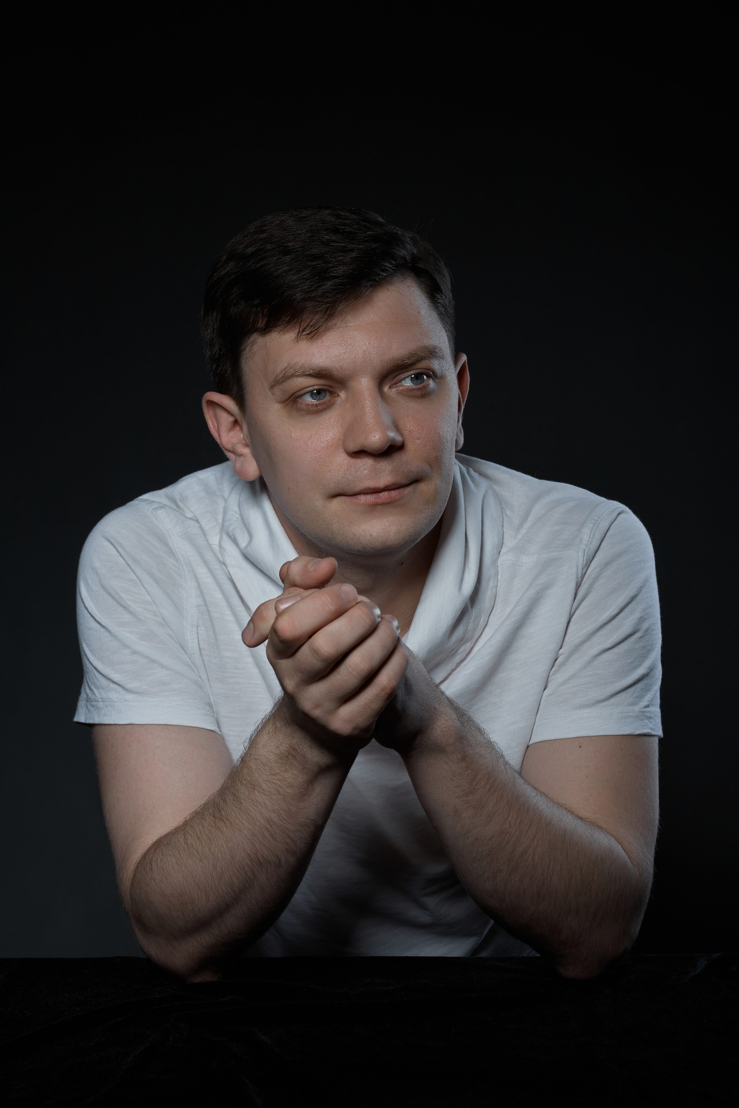 Портфолио для актера театра и кино Евгения Сафонова. Свадебный фотограф, портретный фотограф в Москве и Саратове Оксана Анциферова