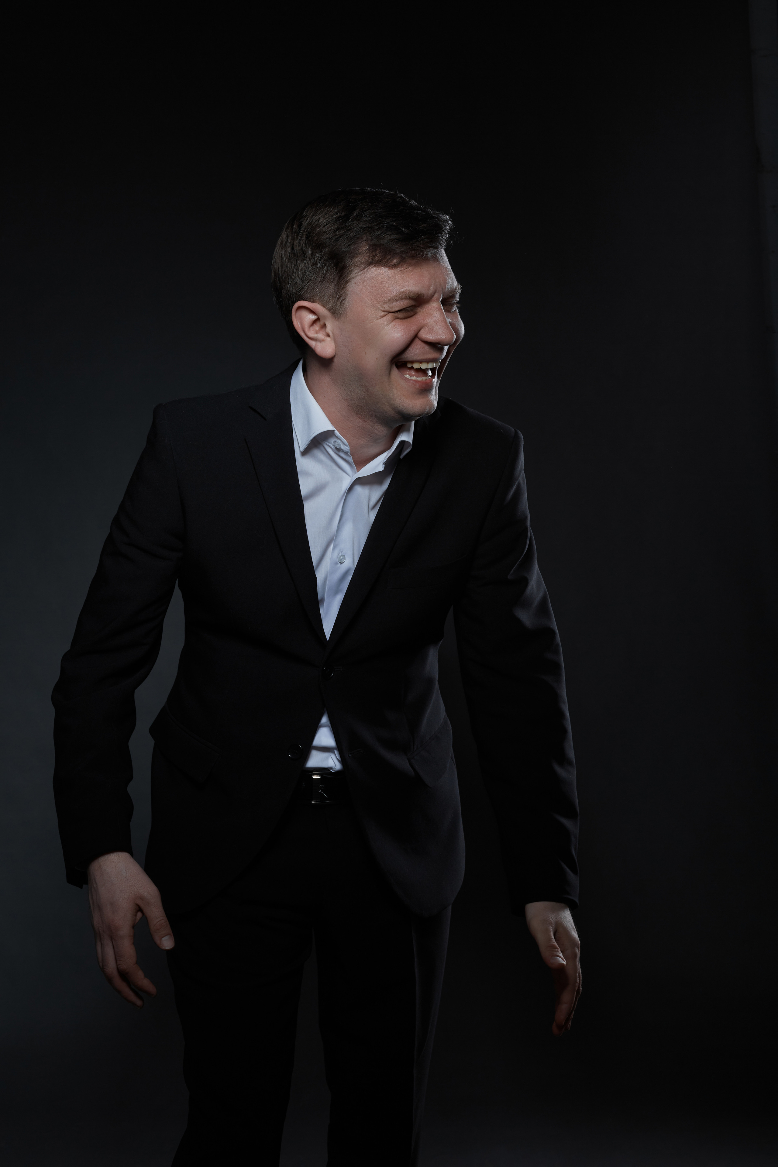 Портфолио для актера театра и кино Евгения Сафонова. Свадебный фотограф, портретный фотограф в Москве и Саратове Оксана Анциферова