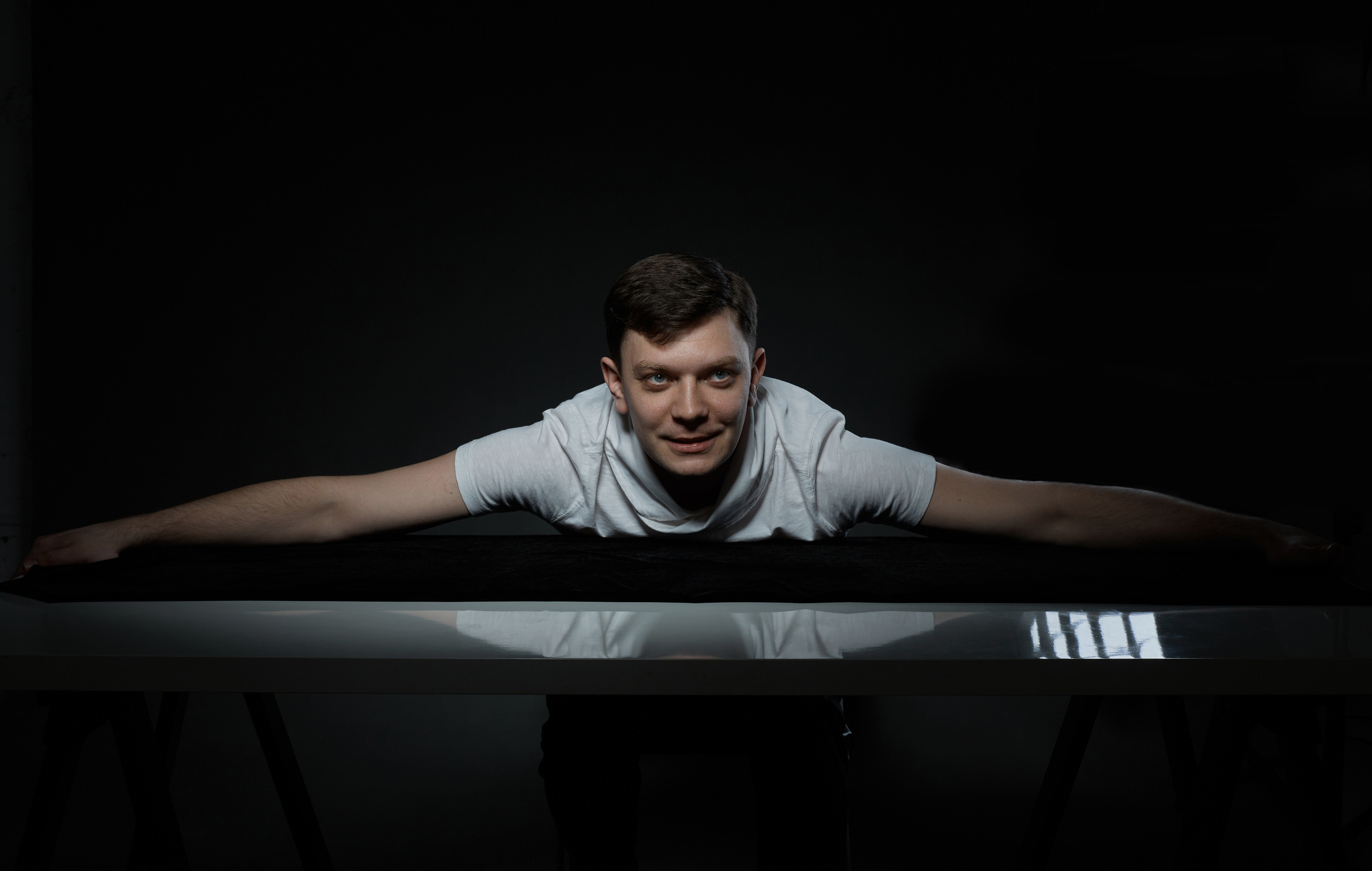 Портфолио для актера театра и кино Евгения Сафонова. Свадебный фотограф, портретный фотограф в Москве и Саратове Оксана Анциферова