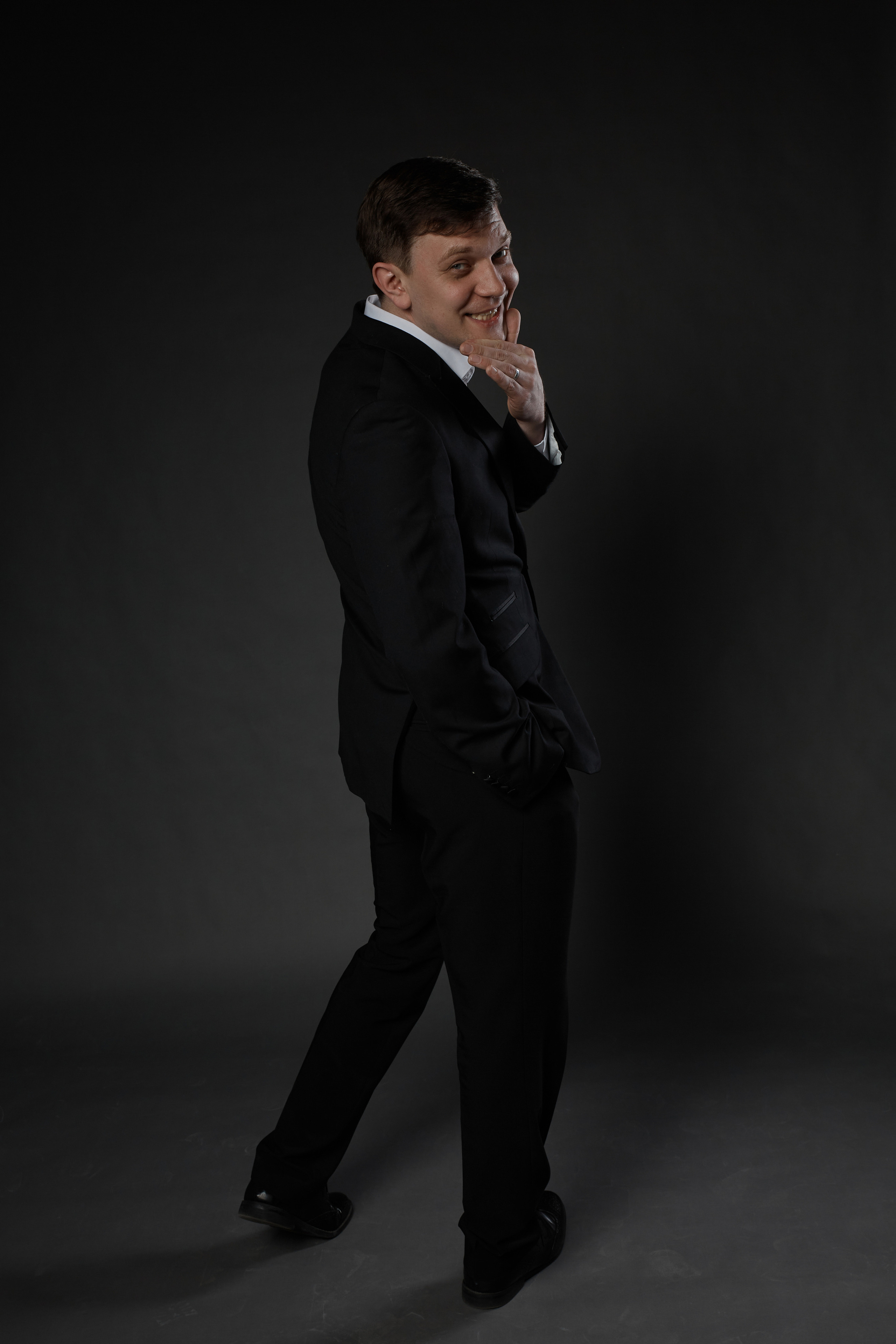 Портфолио для актера театра и кино Евгения Сафонова. Свадебный фотограф, портретный фотограф в Москве и Саратове Оксана Анциферова