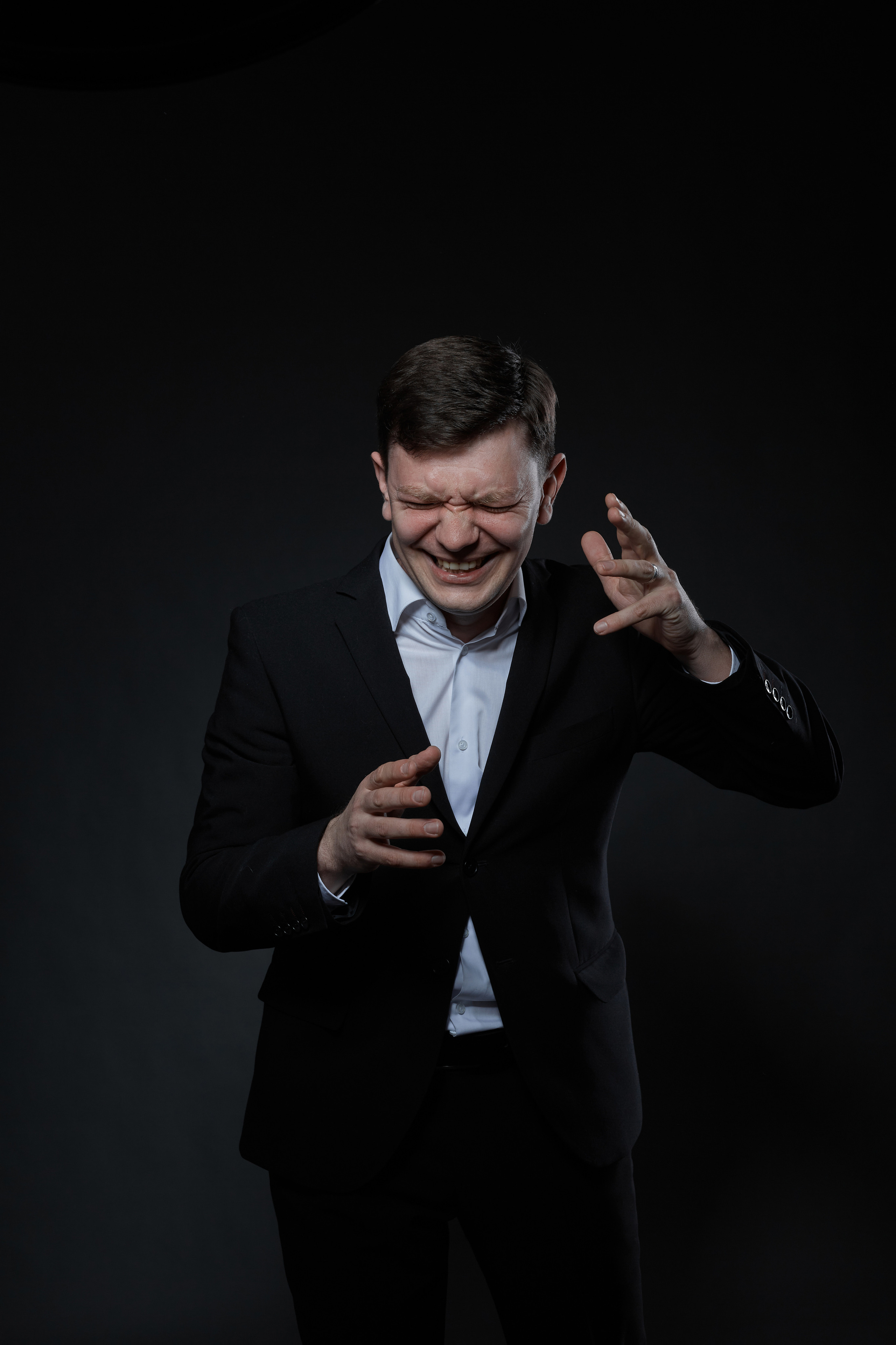 Портфолио для актера театра и кино Евгения Сафонова. Свадебный фотограф, портретный фотограф в Москве и Саратове Оксана Анциферова