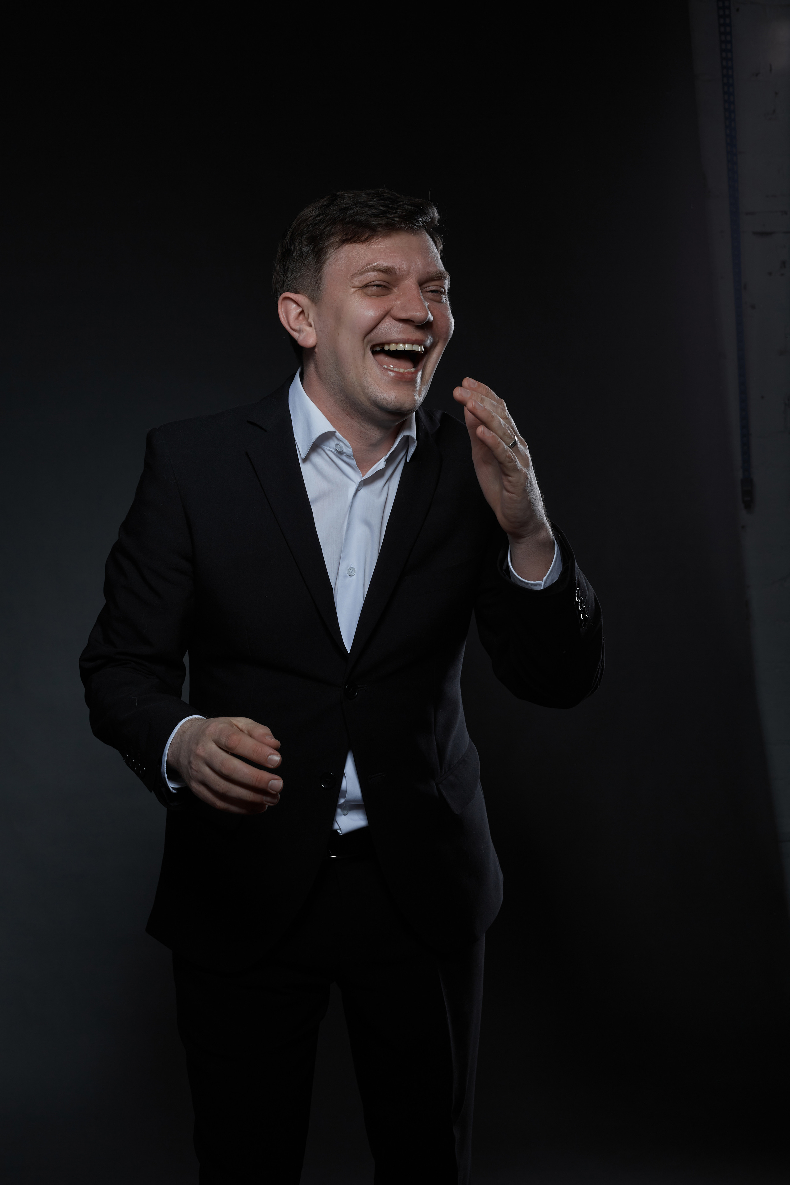 Портфолио для актера театра и кино Евгения Сафонова. Свадебный фотограф, портретный фотограф в Москве и Саратове Оксана Анциферова