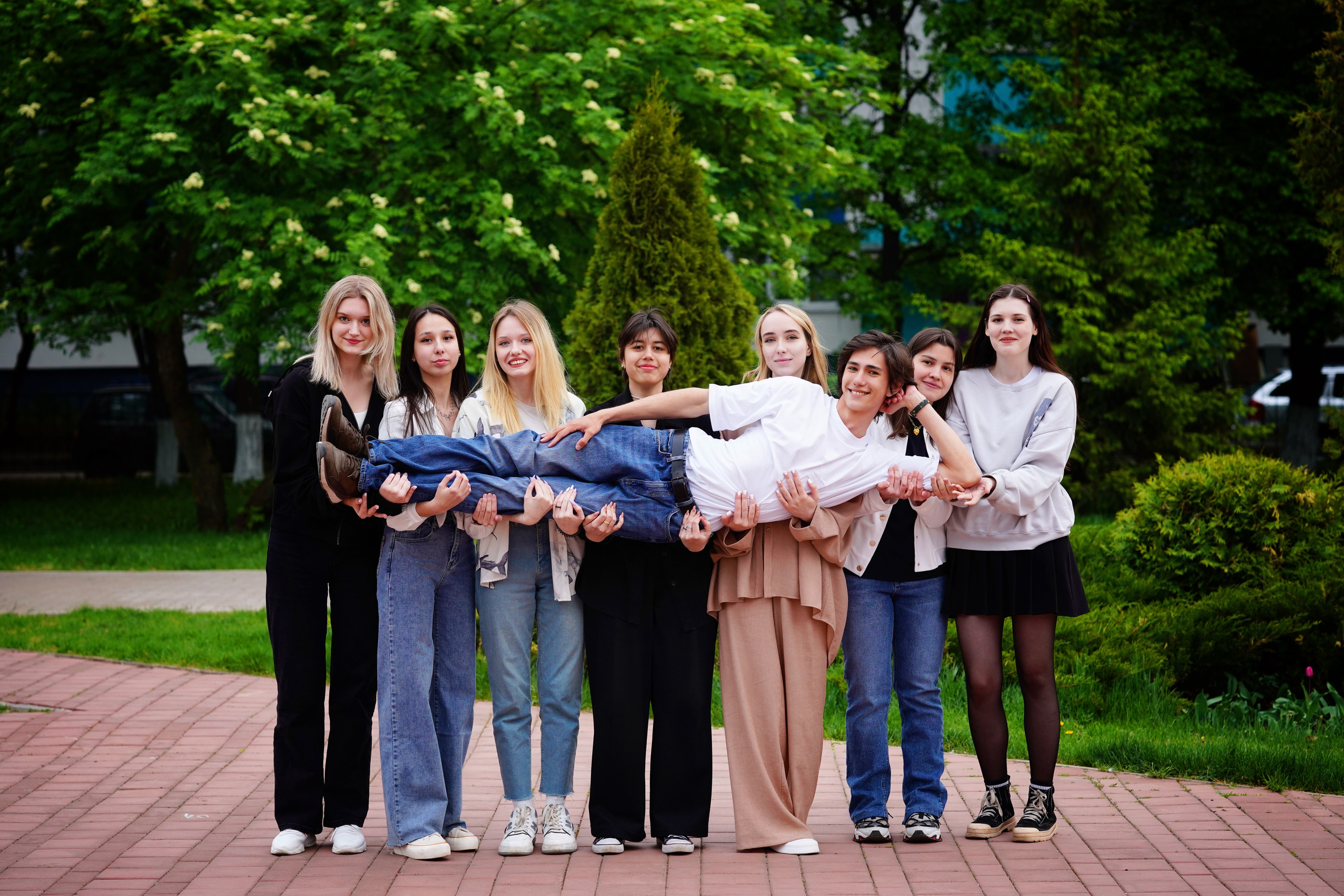 Весна 9,11 класс. Фотограф Герман