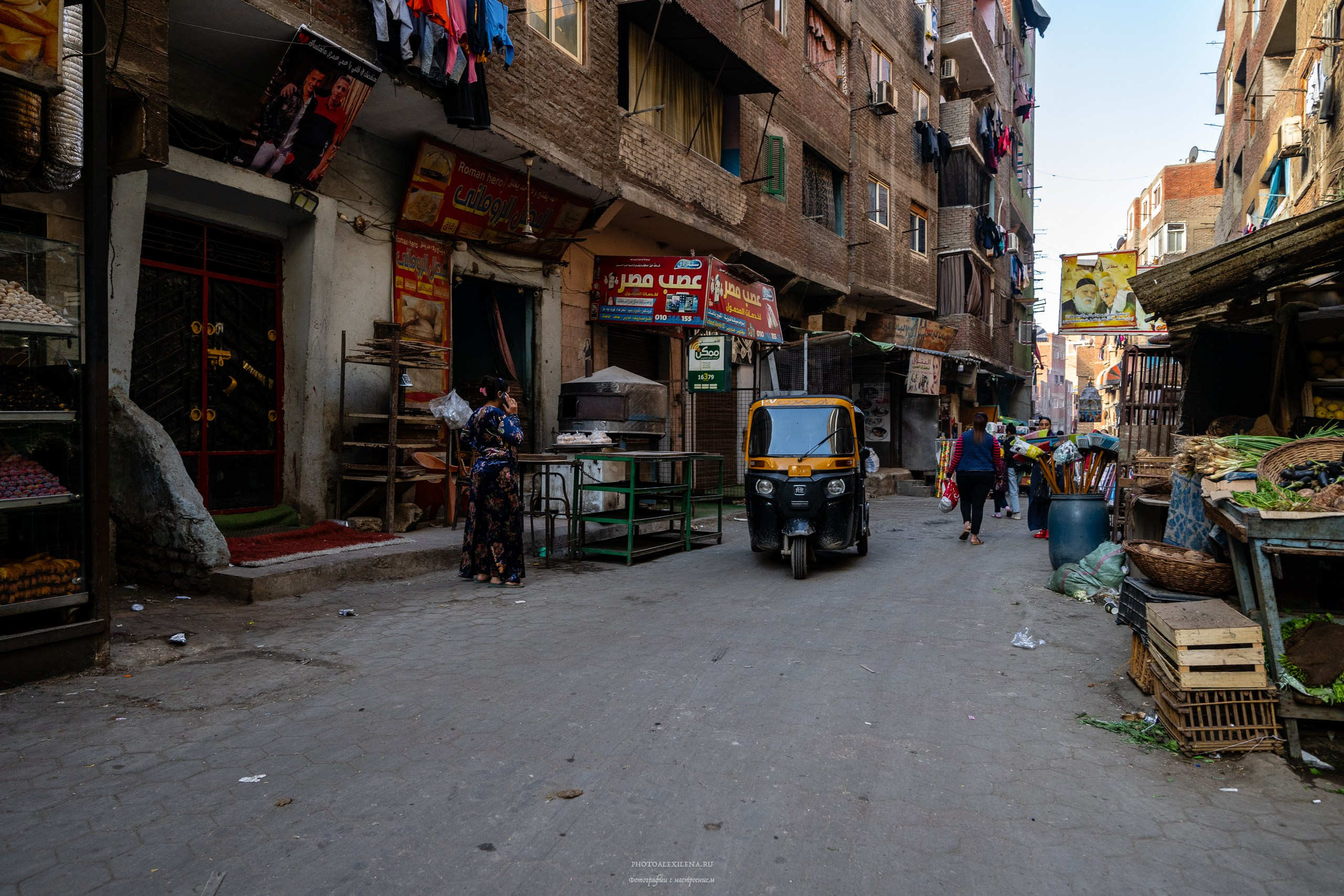 Пещерный монастырь и город мусорщиков. Авторские стильные фотокартины