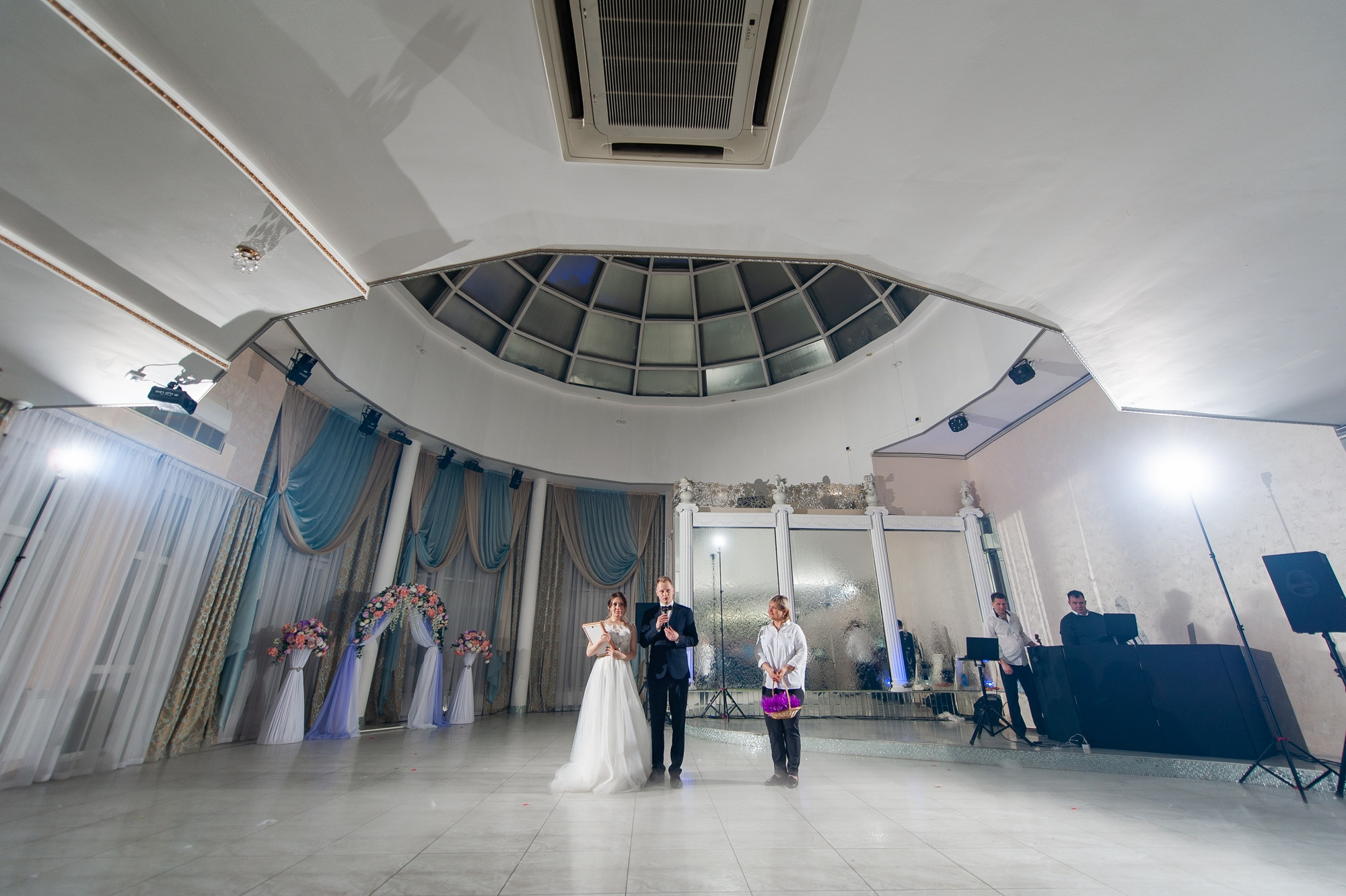 Свадебный и семейный фотограф в Омске Мормулев Михаил. Свадебный и семейный фотограф в Омске Мормулев Михаил