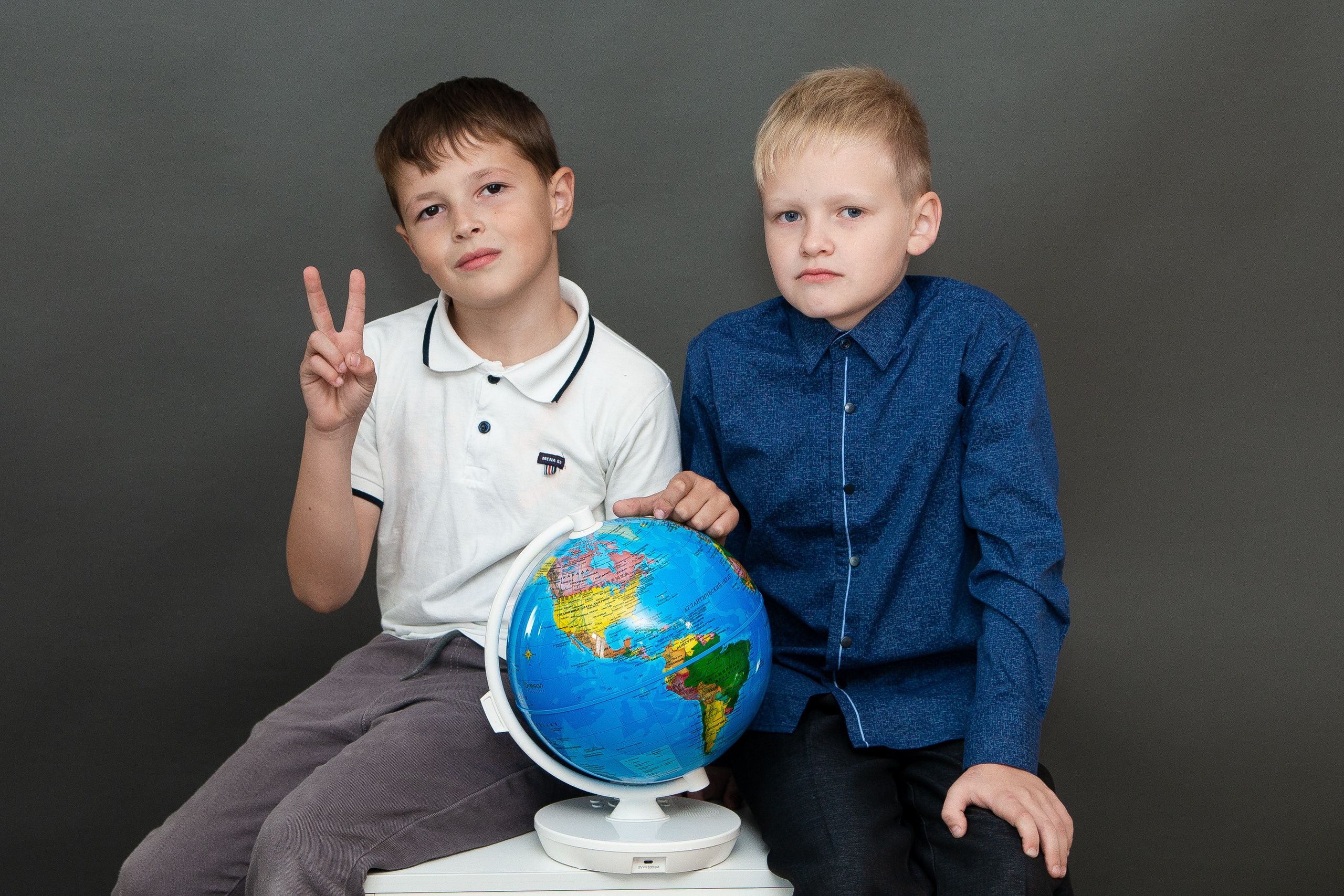 Фотосессия в студии для выпускных альбомов (начальная школа). Выпускные Альбомы и Фотосессии п. Кавалерово