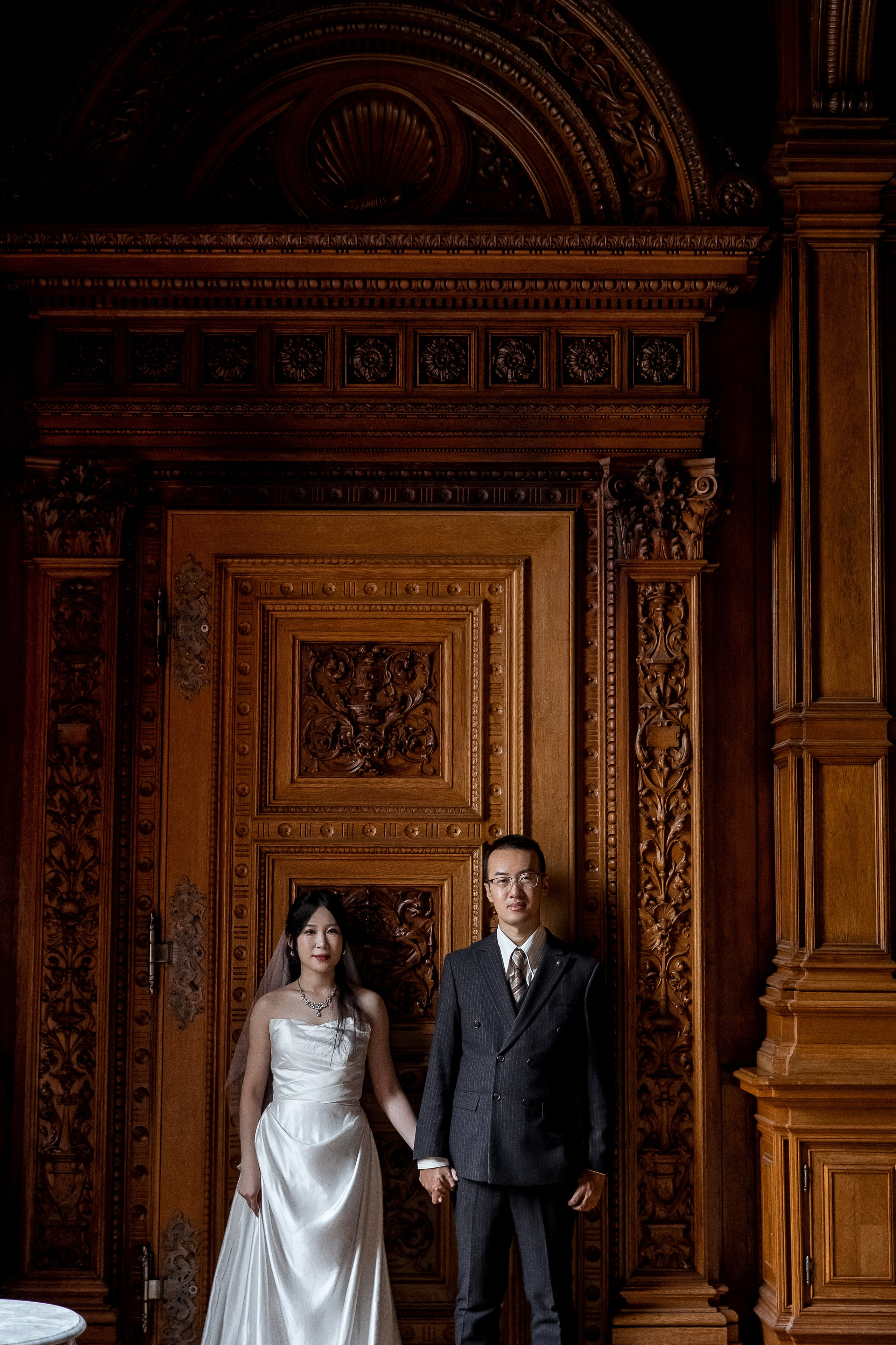 Свадебная фотосессия в Эрмитаже. Свадебный и семейный фотограф Алексей Аверин