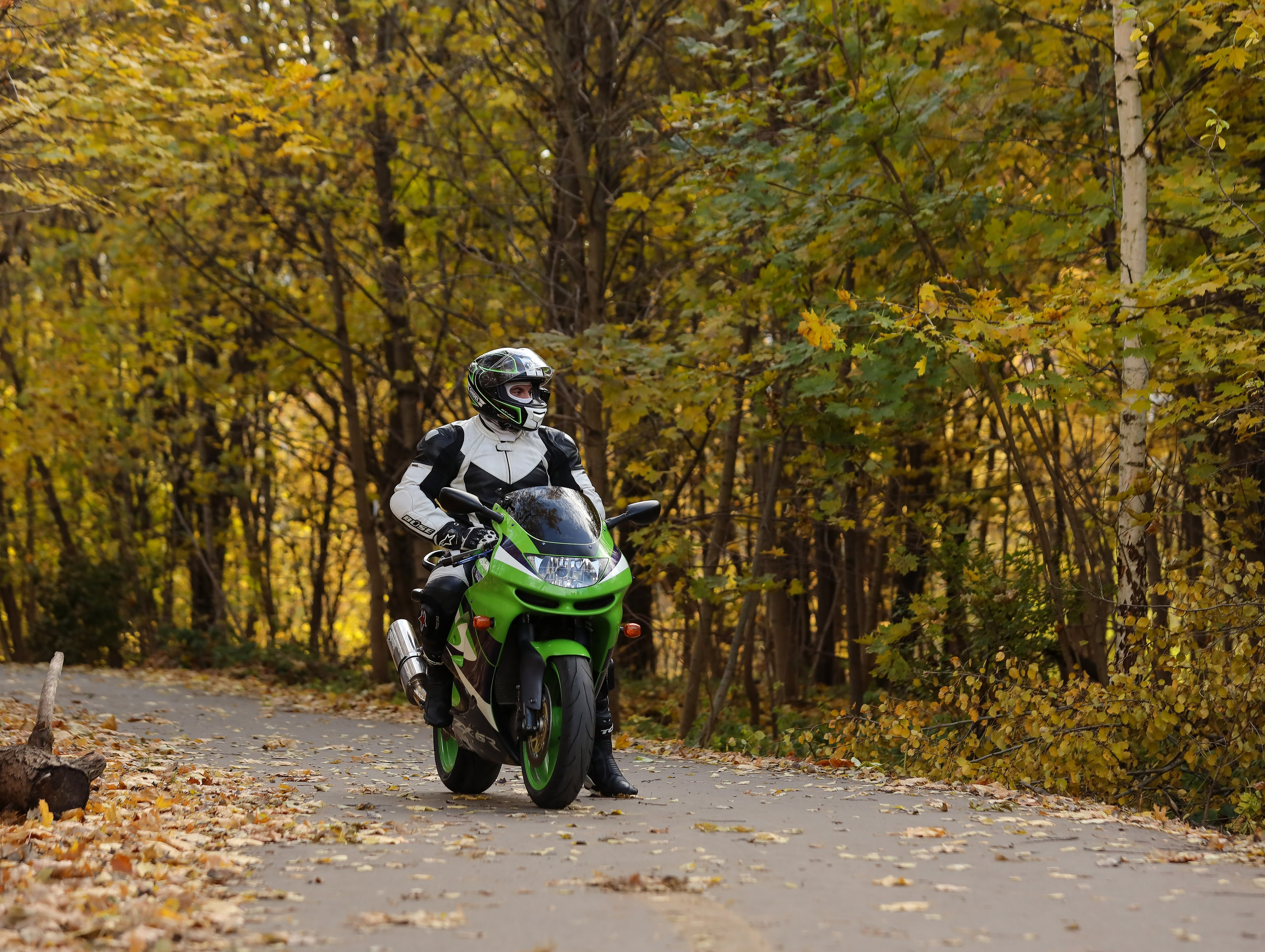 Виталий Kawasaki ZX6R. Фотограф Антон Чупринин