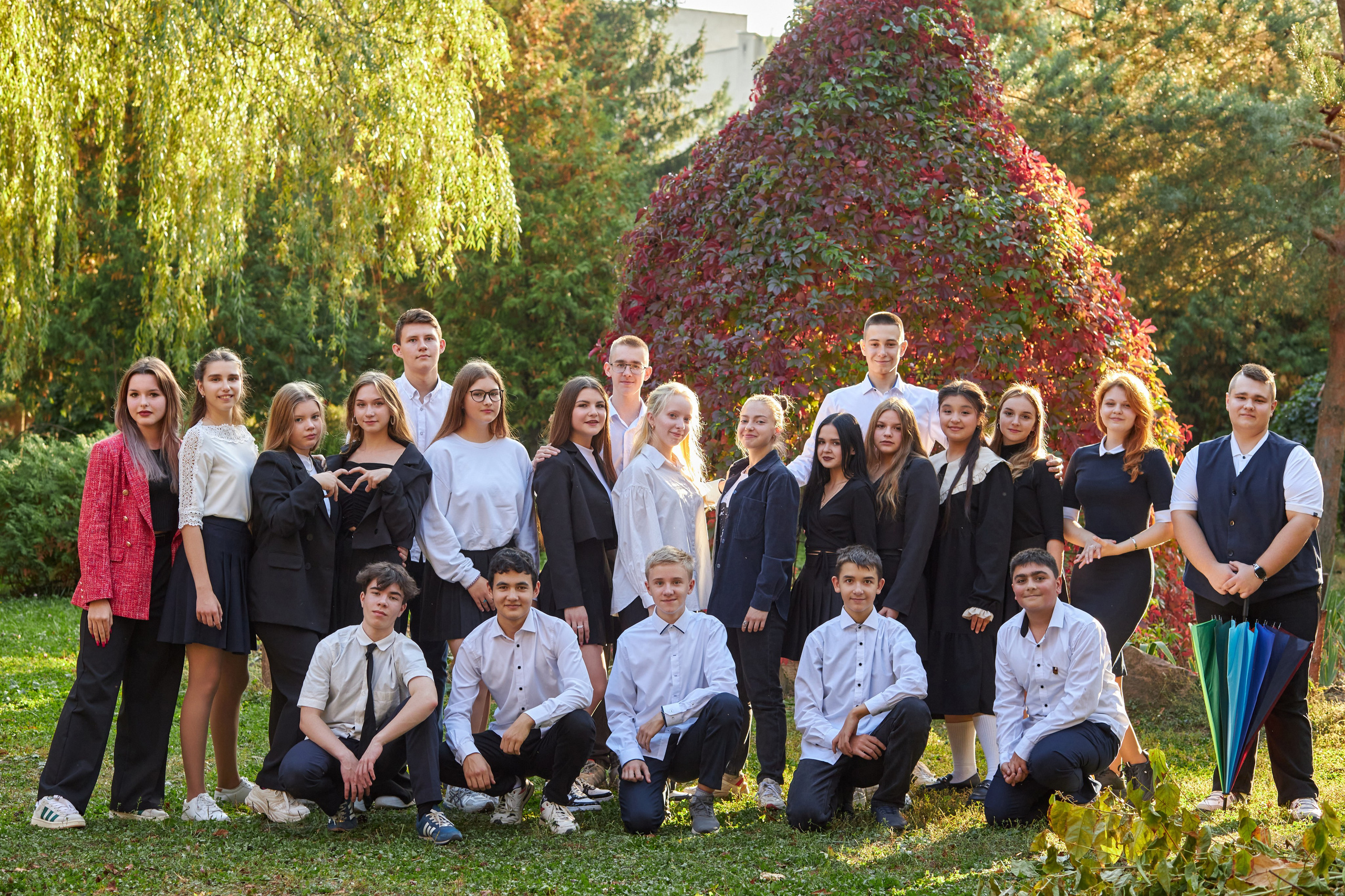 Для старшей школы. Школьный фотограф Леонова Наталия
