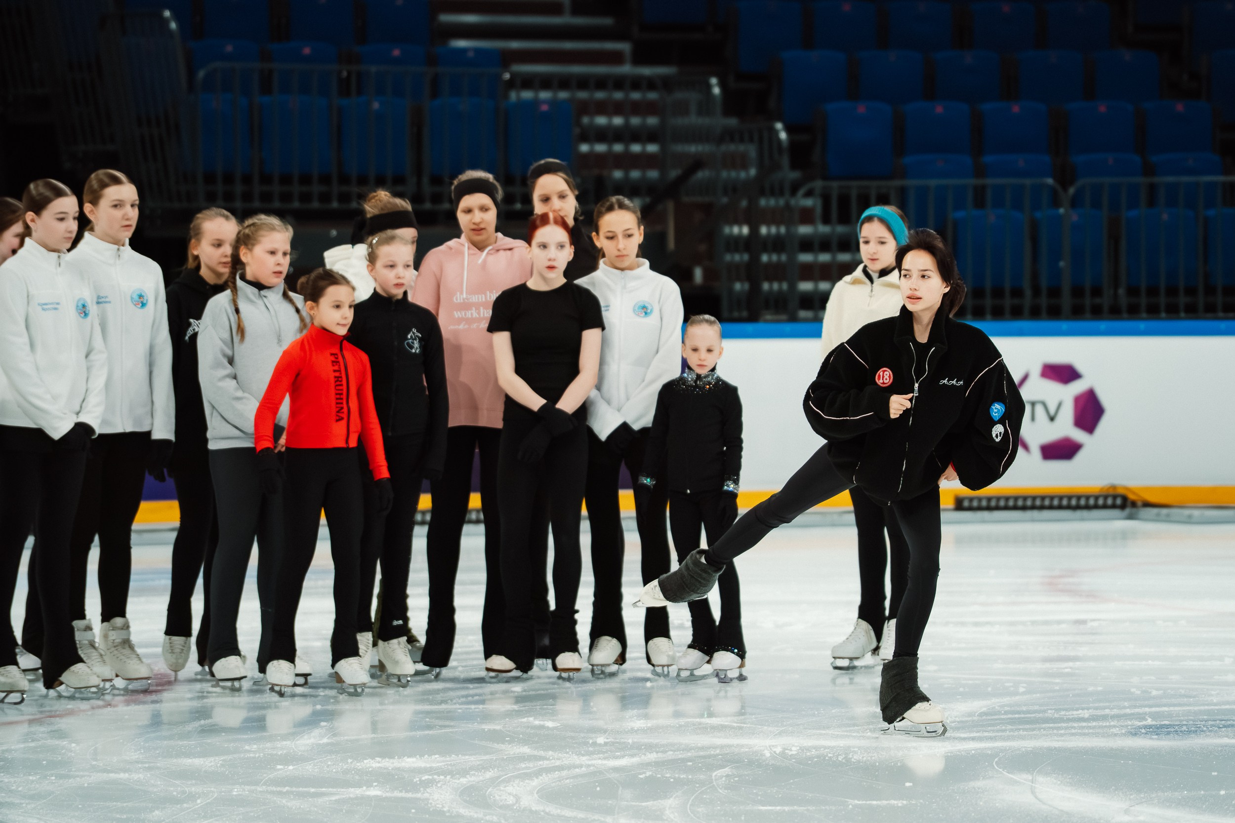 Мастер-класс Алины Загитовой в Новосибирске (11-00). Воробьева Ксения — Спортивный и танцевальный фотограф Новосибирск