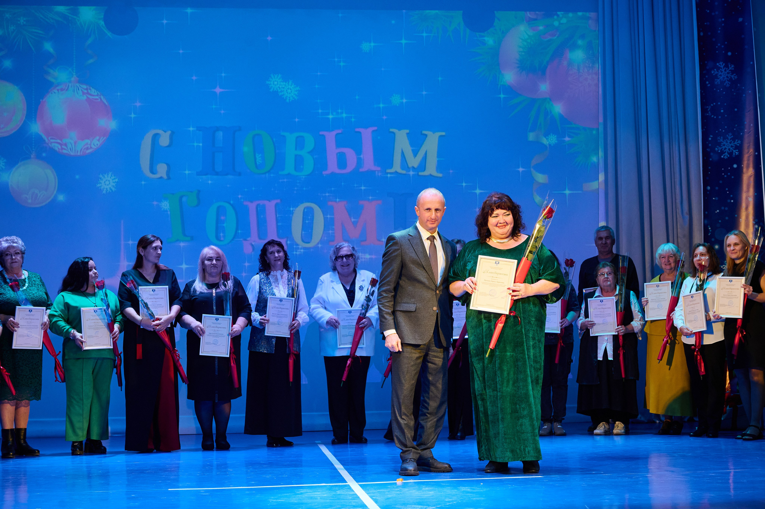 Коцерт НГ В ДК Марьина Роща. Жизнь курорта Кабардинка в фотографиях