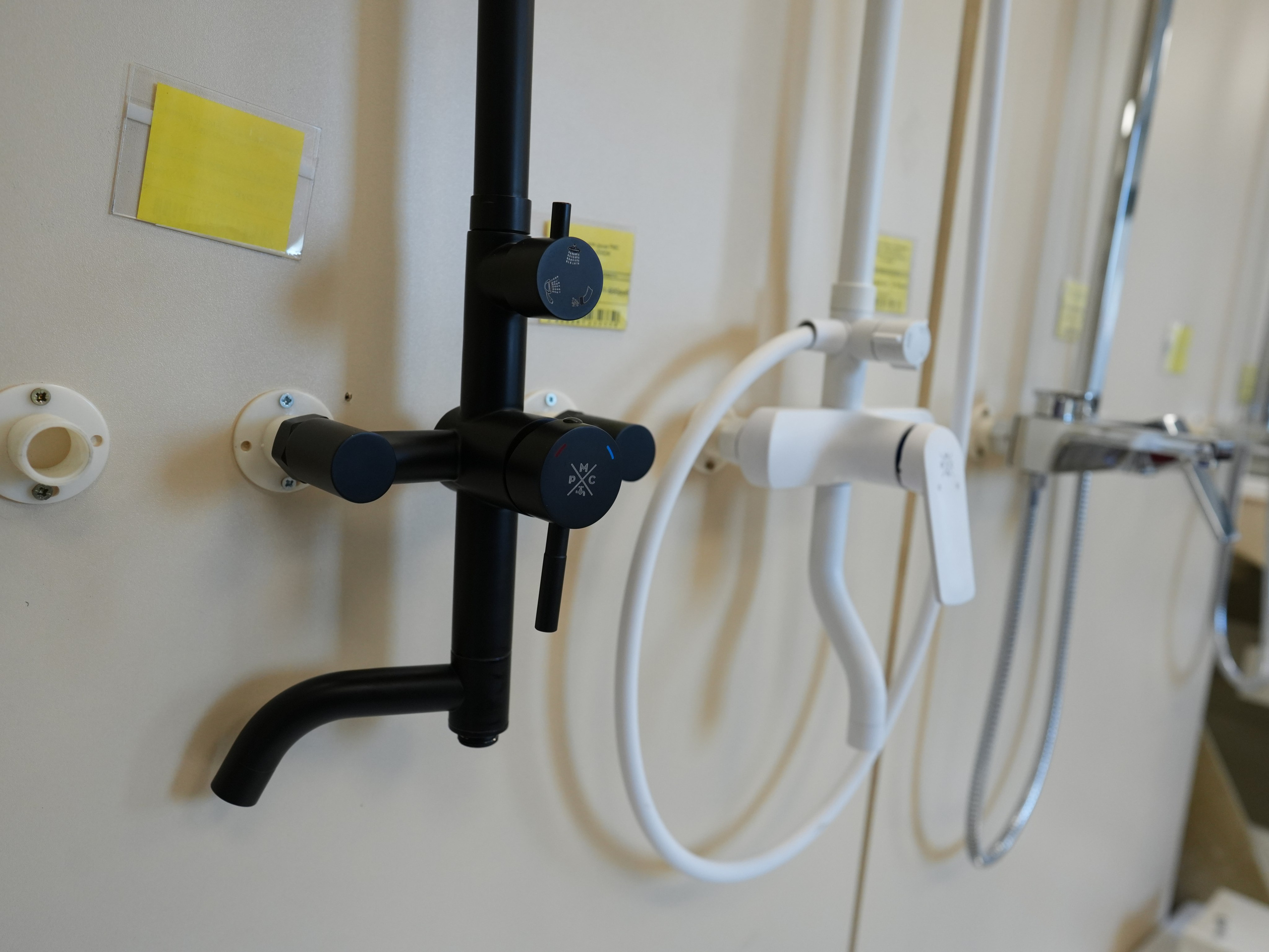 Смесители. Строительный магазин низких цен Экономкин