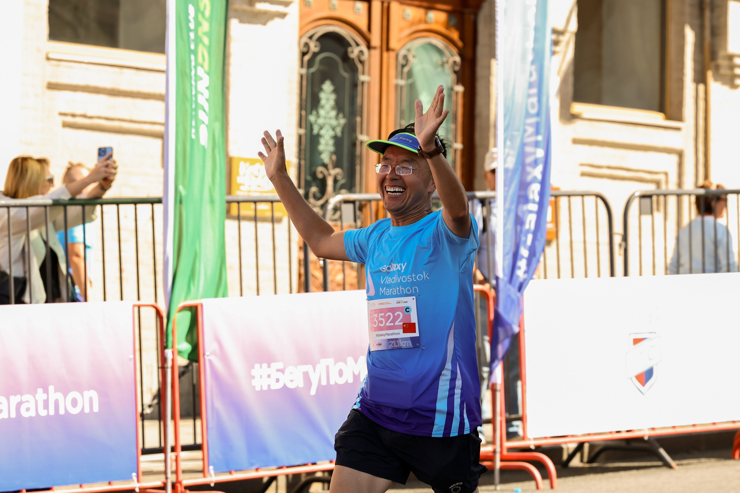 Репортажная фотосъемка во Владивостоке. Портретный, свадебный, репортажный фотограф во Владивостоке Юлиана Джули Фокс