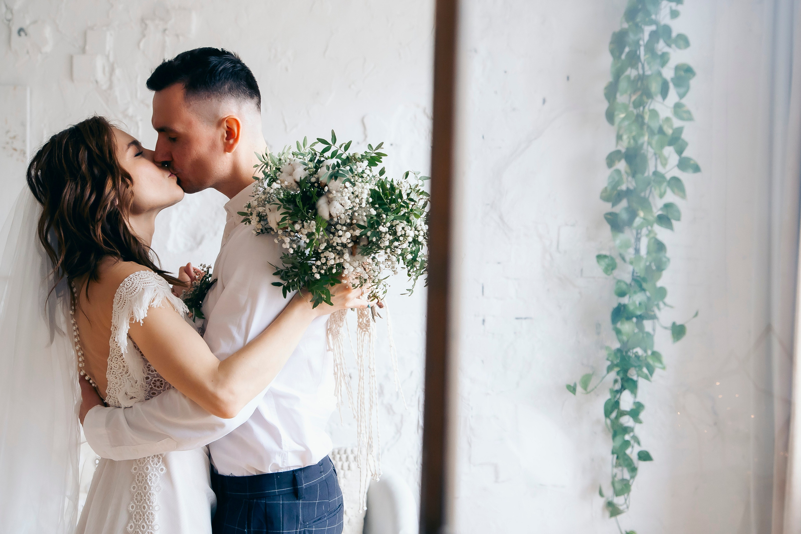 Свадебная съёмка в студии с гостями. Свадебный, семейный фотограф, контент съёмка. Екатеринбург. Елена Граф