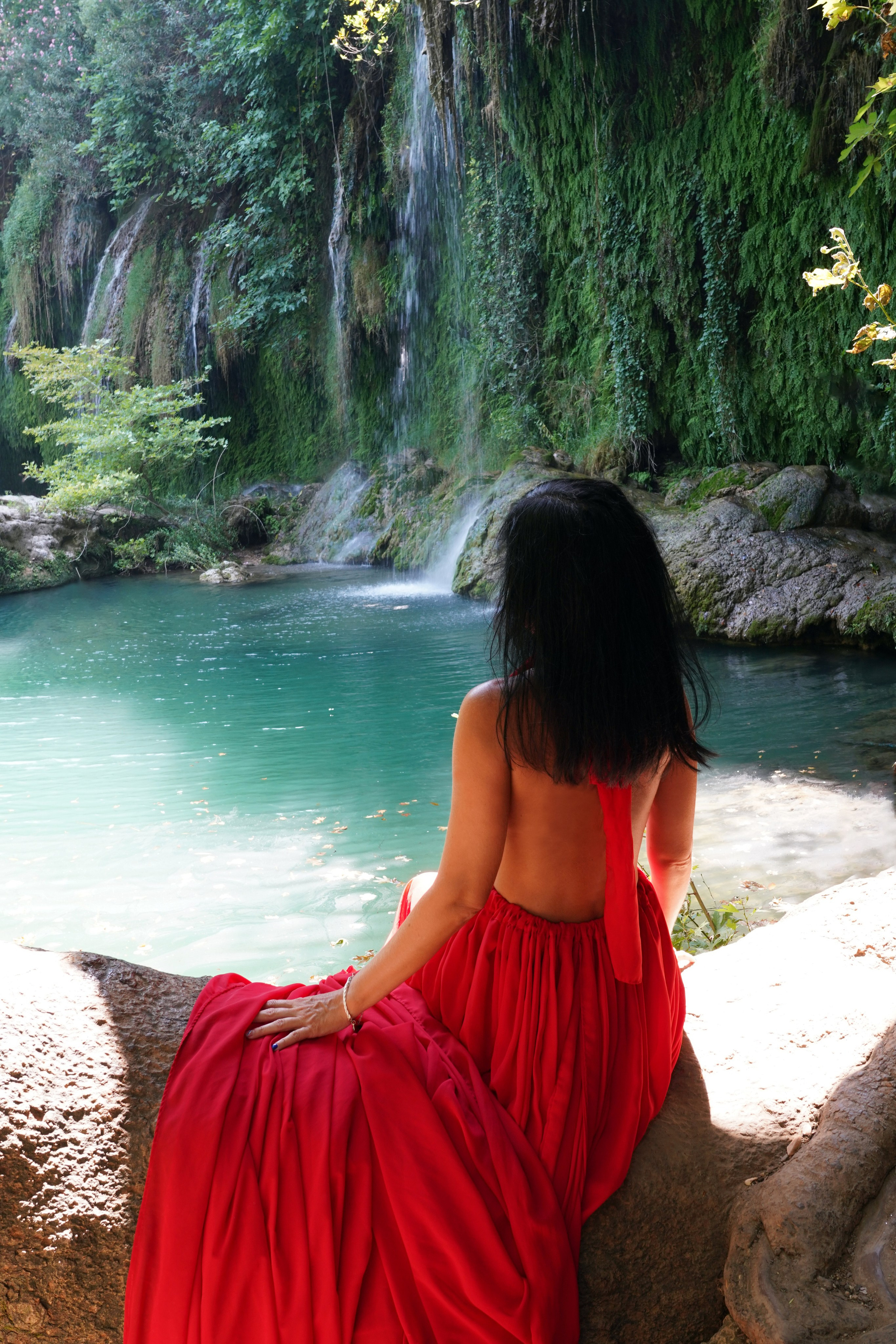 Индивидуальная фотосессия на водопаде Куршунлу, Анталия. Профессиональный фотограф в Турции Анталии Кемере Сиде Белеке Алании